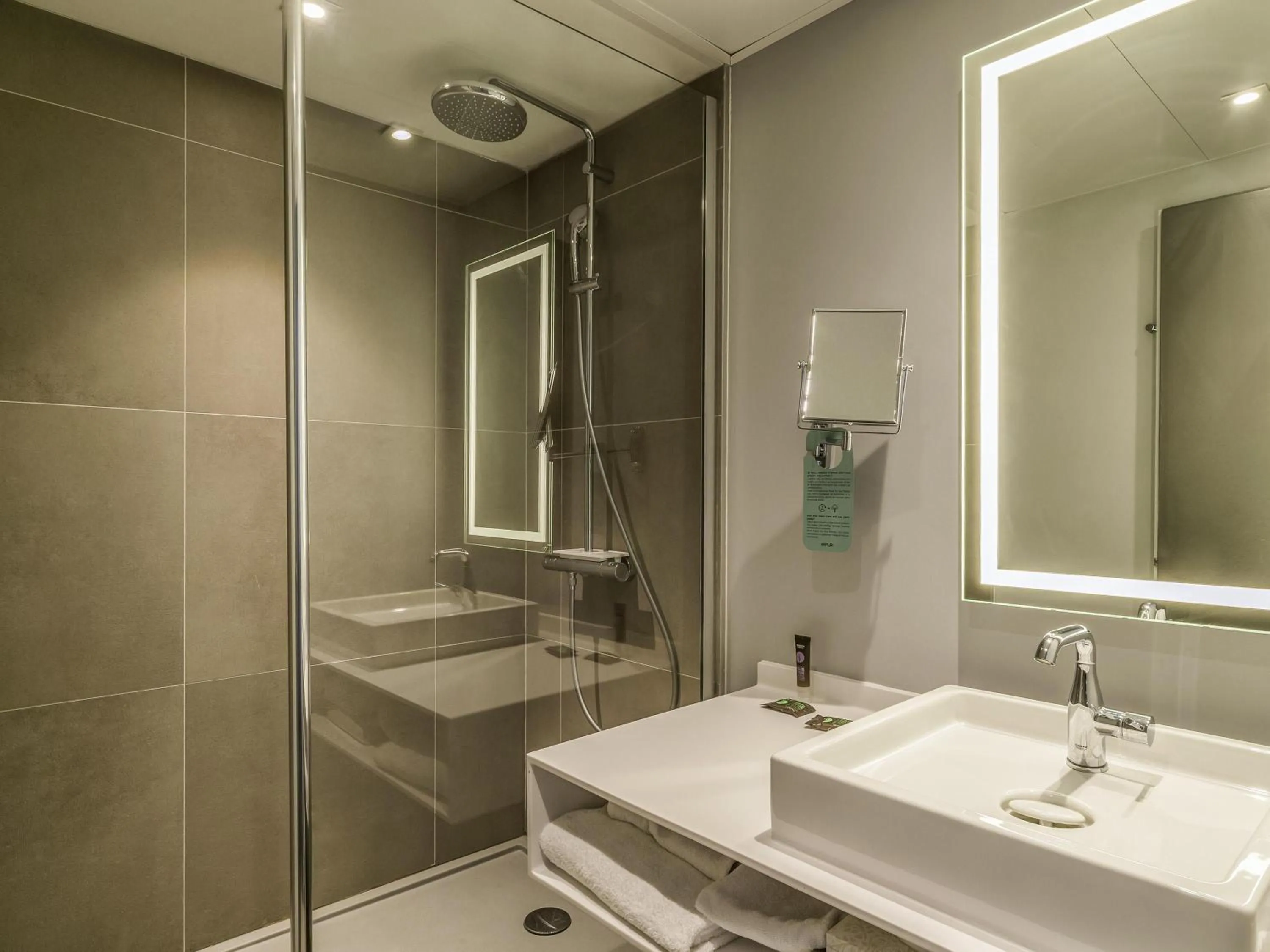 Bedroom in Novotel Metz Amnéville