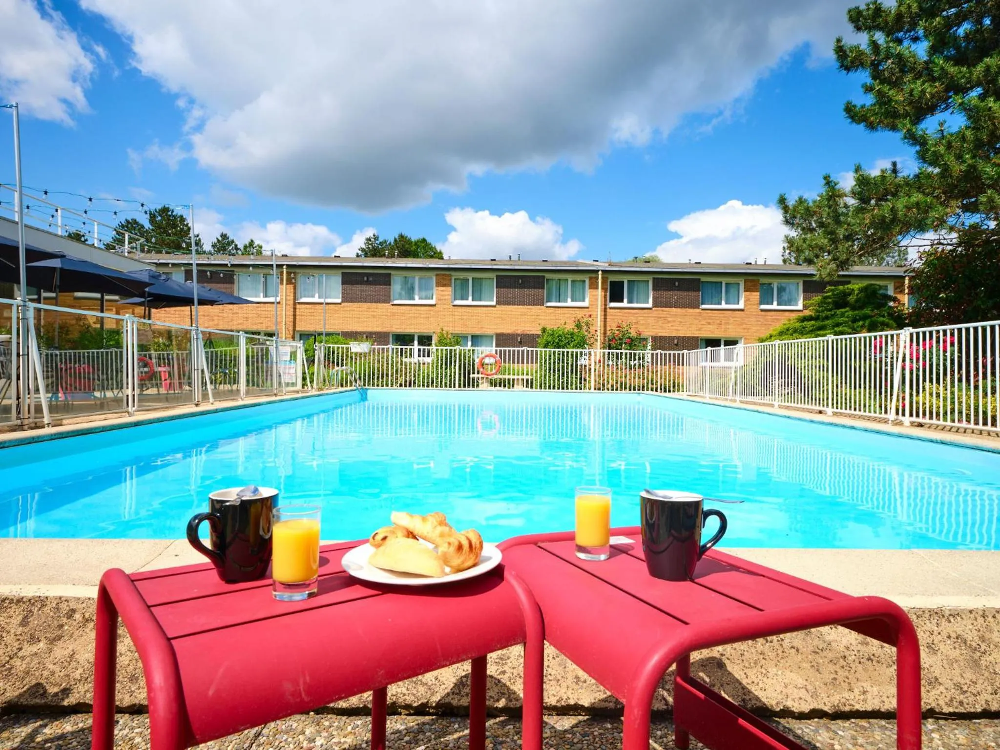 Pool view in Novotel Metz Amnéville