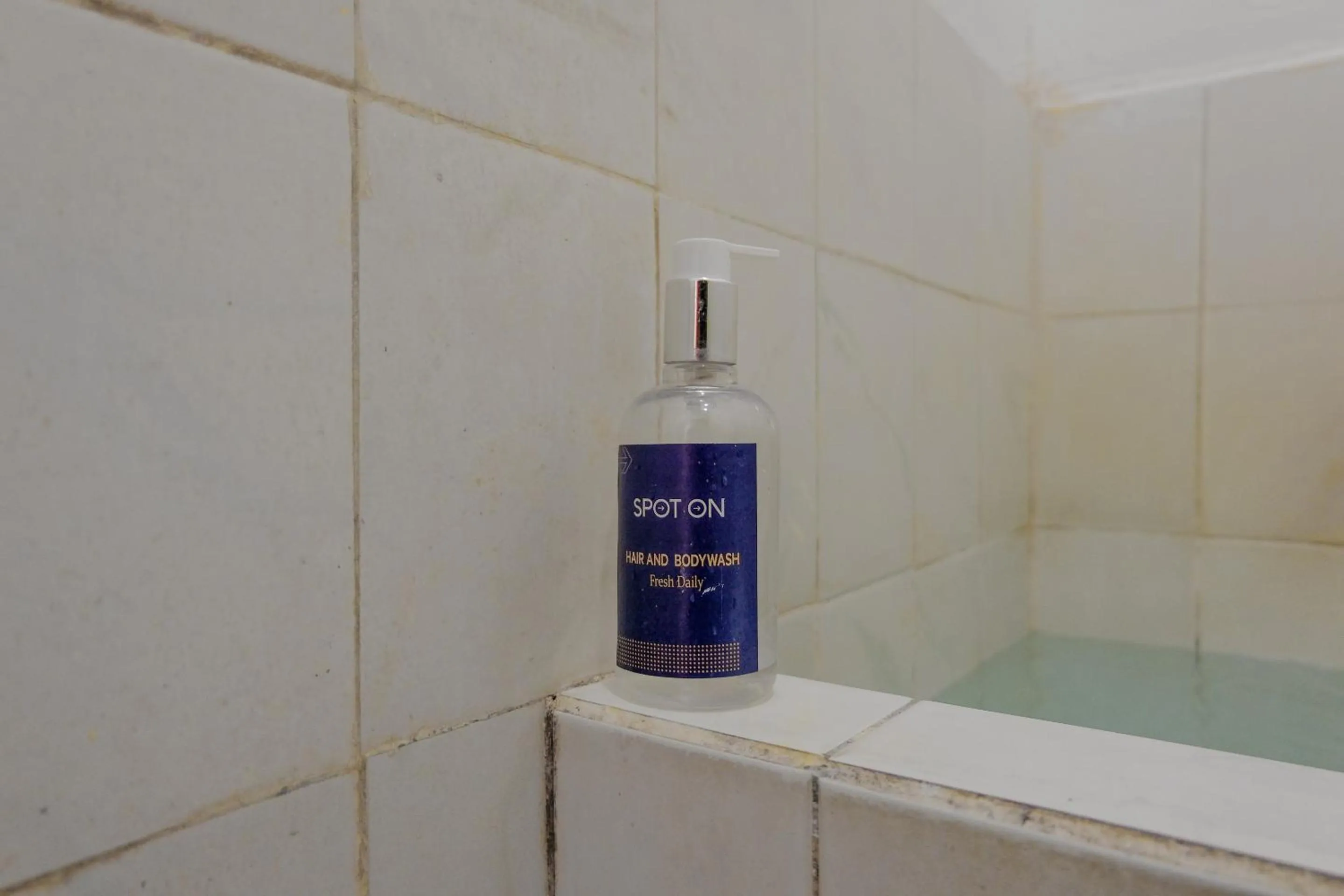 Bathroom in Hotel O Maya