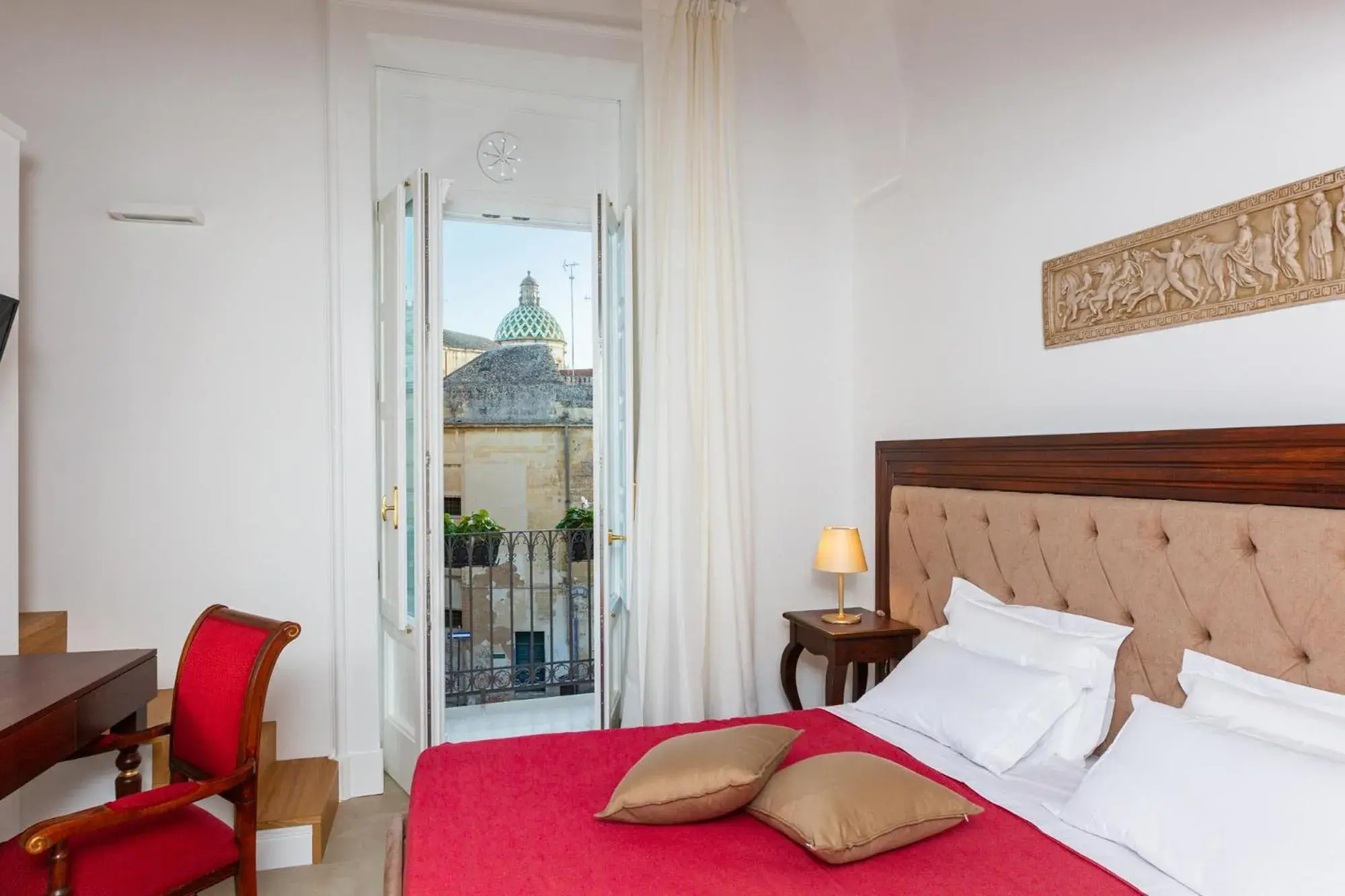 Double Room with Balcony in Palazzo Marini B&B di Charme Double Room with Balcony in Palazzo Marini B&B di Charme