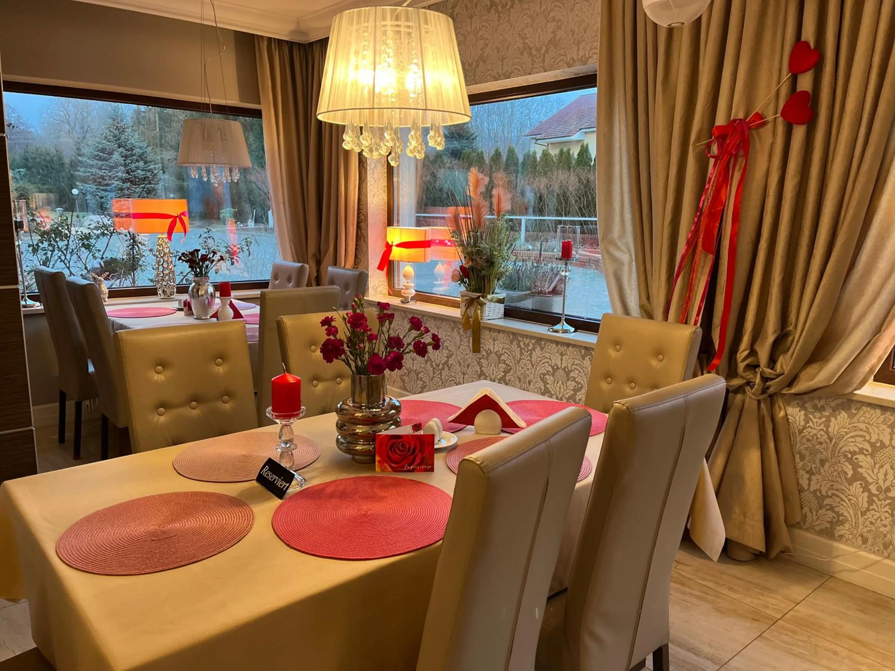 Restaurant/places to eat in Villa Dudziak