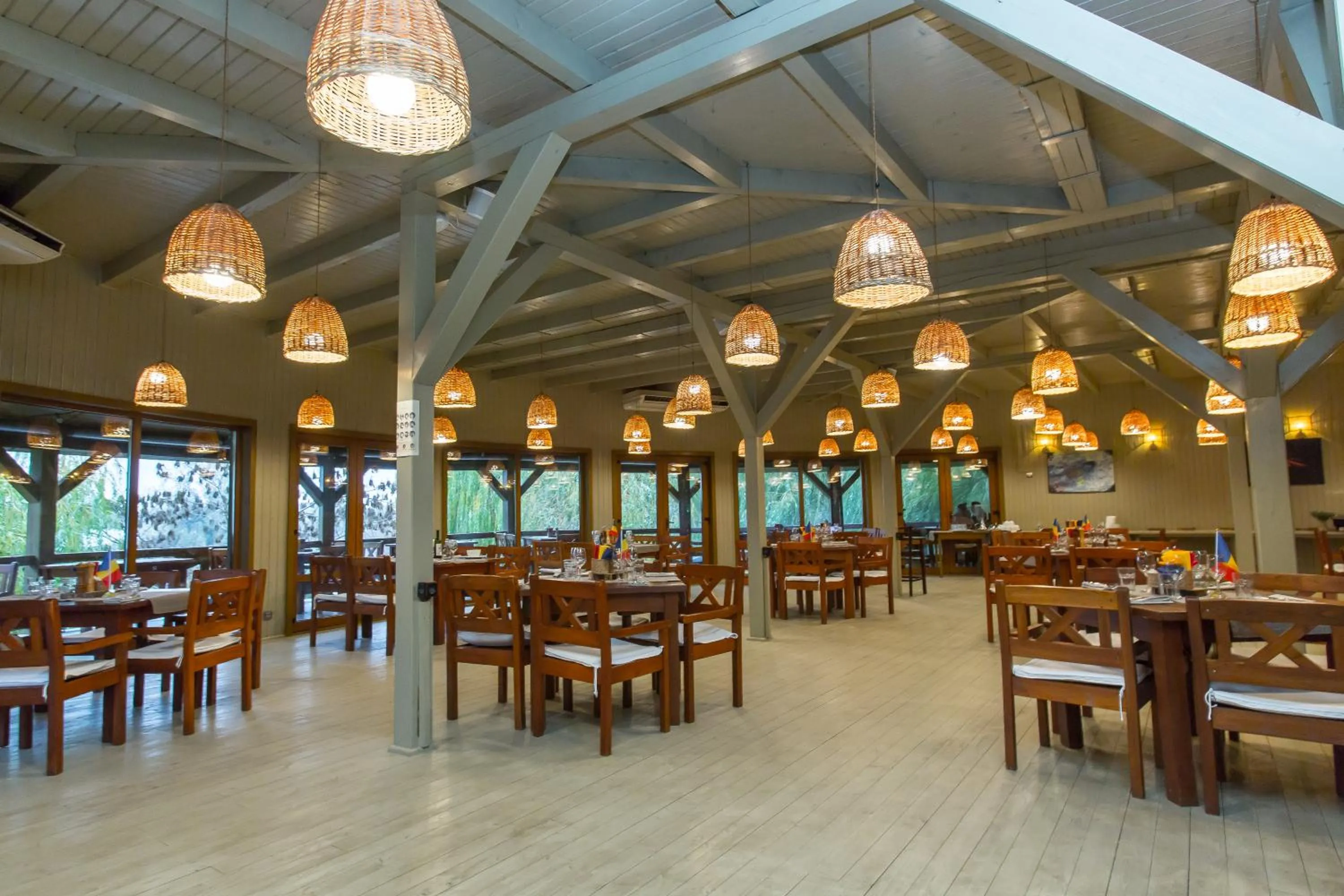 Restaurant/places to eat in Green Village Resort