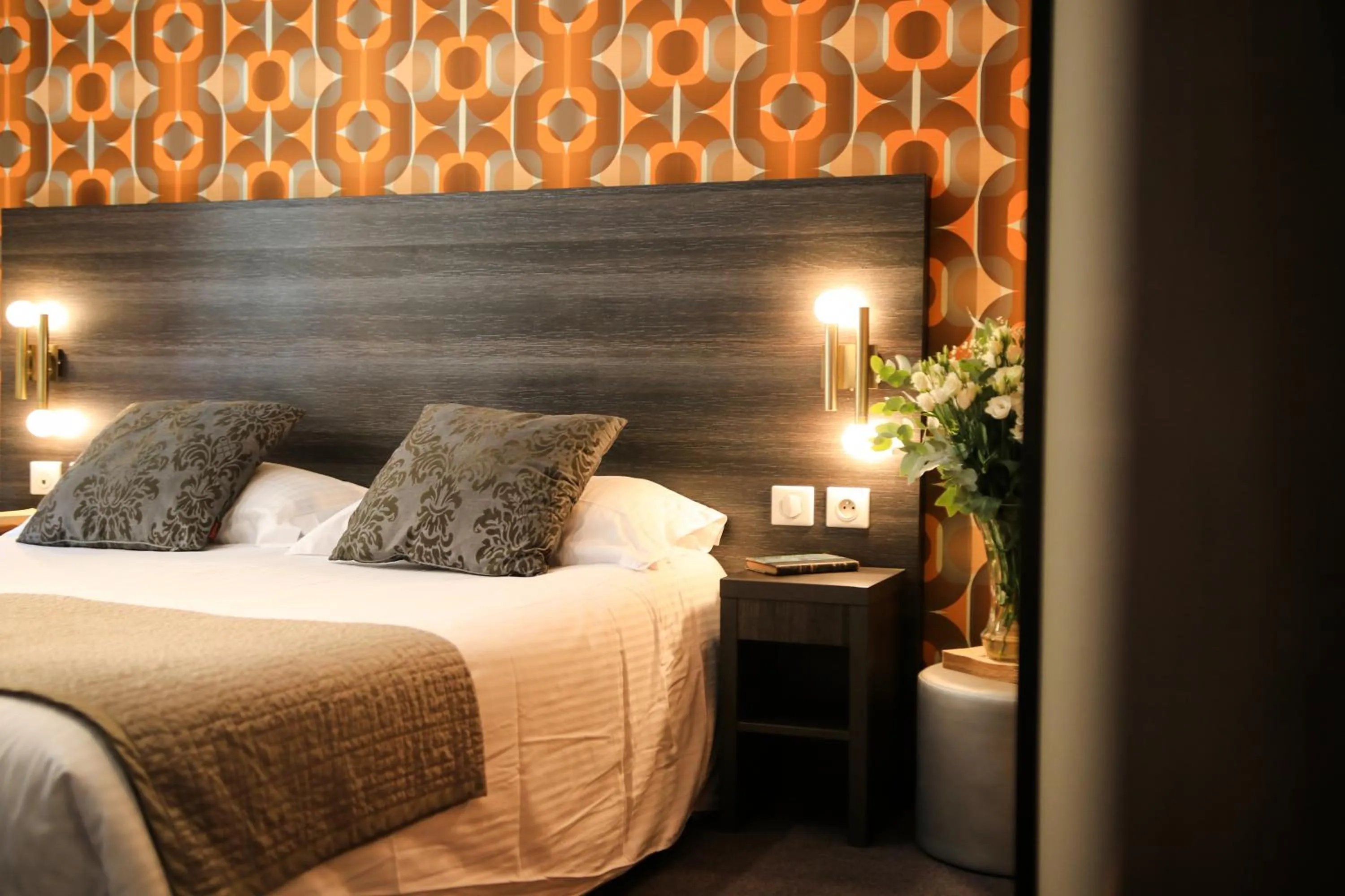 Bed in Hôtel Le G (ex Le Genève)