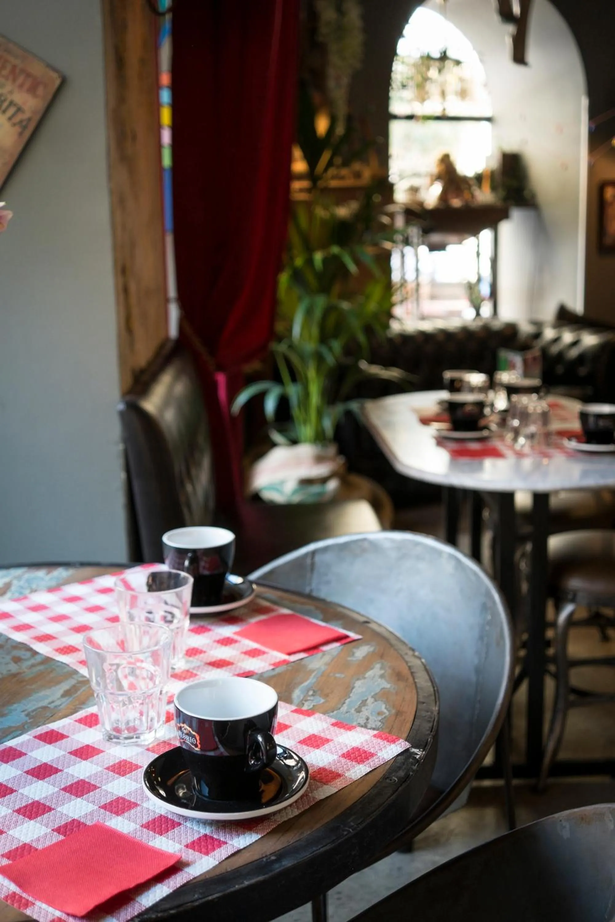 Restaurant/places to eat in Hôtel Le G (ex Le Genève)