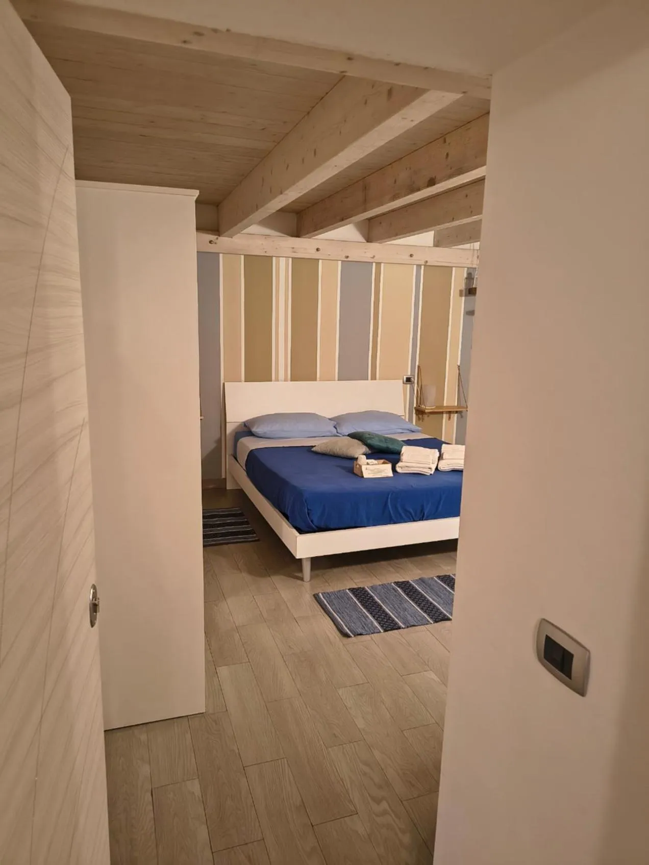Bedroom, Bed in Sesta Strada