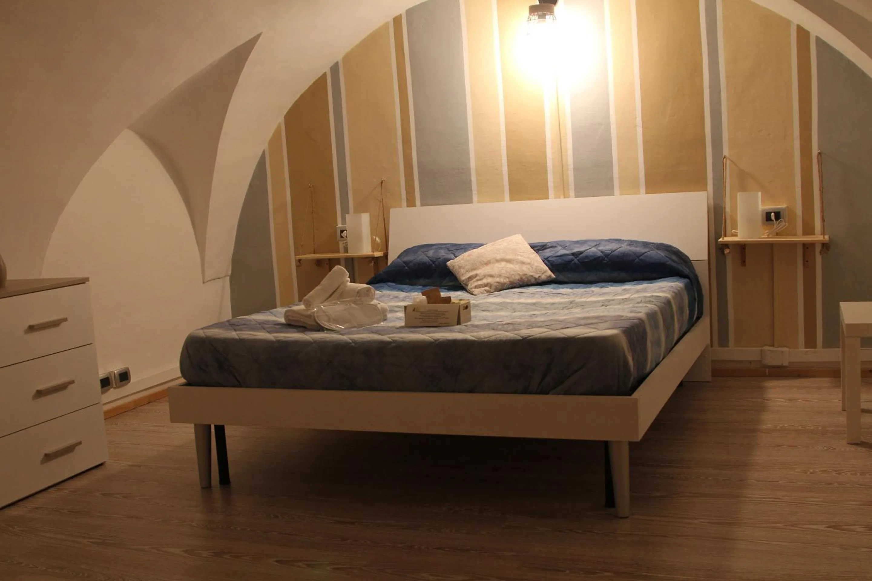 Bedroom, Bed in Sesta Strada
