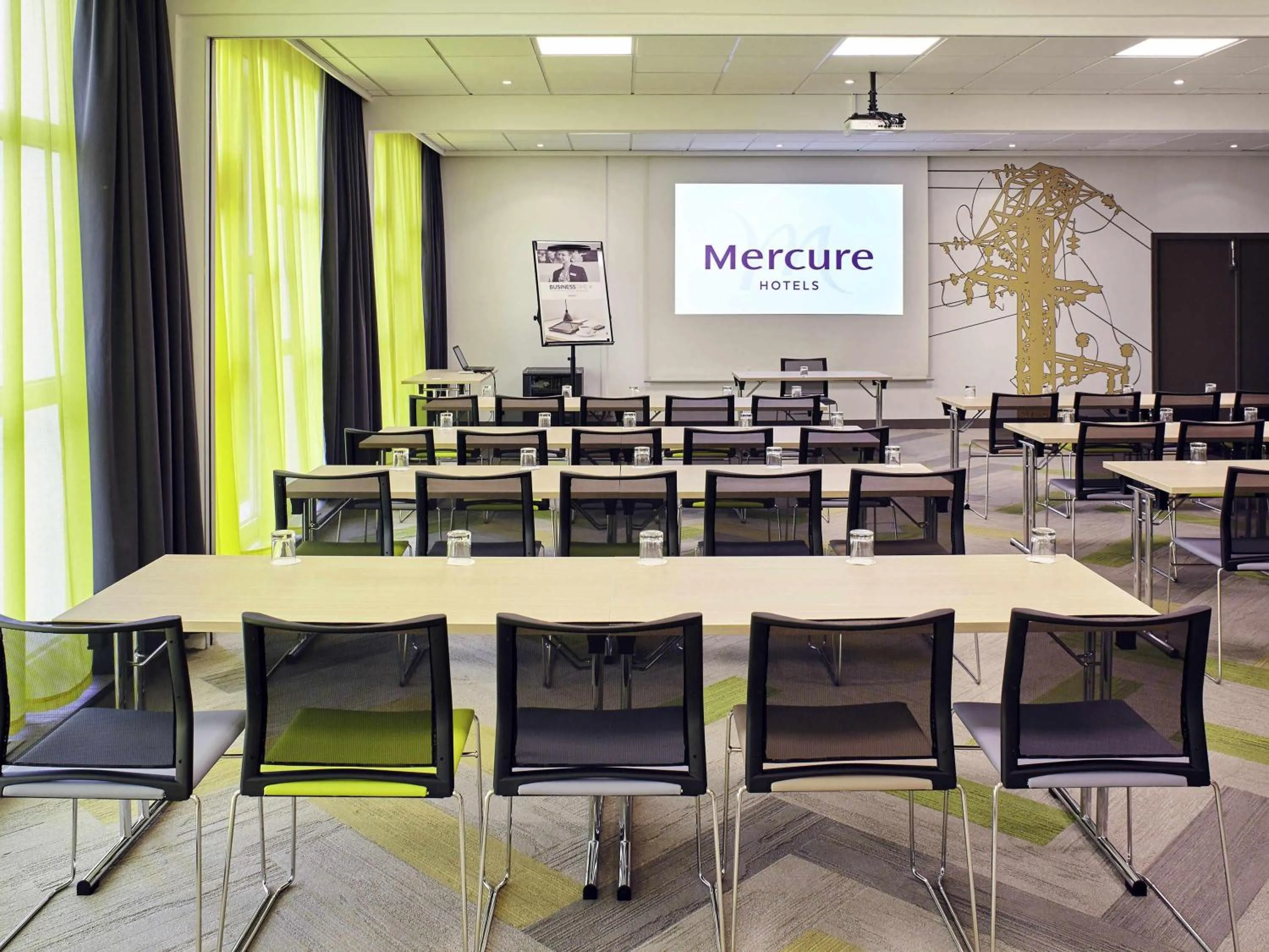 Meeting/conference room in Mercure Paris Sud Les Ulis-Courtaboeuf