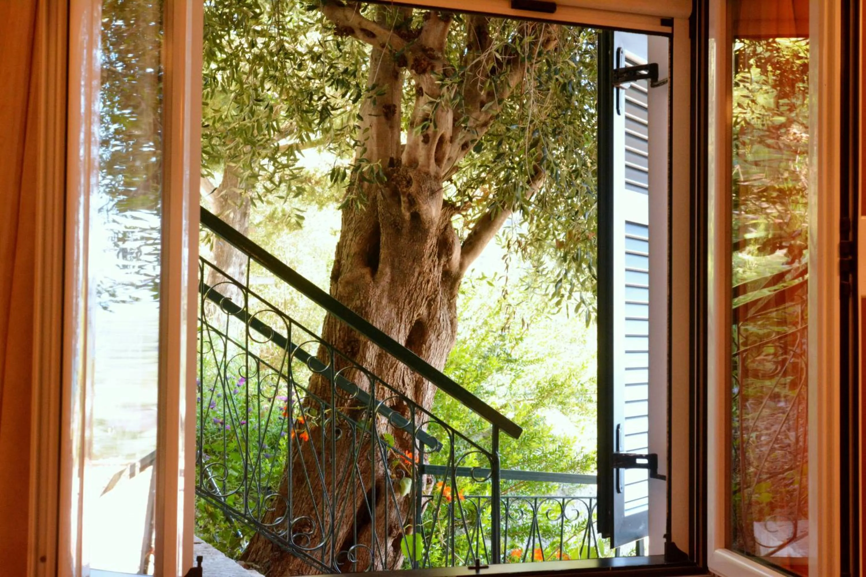 Facade/entrance in Glyfada Gorgona Apartments