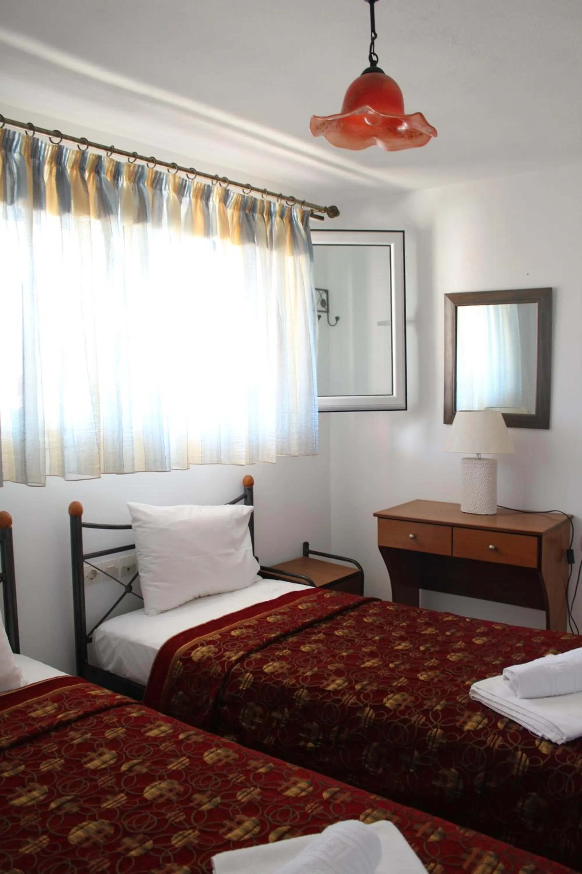 Bed in Glyfada Gorgona Apartments