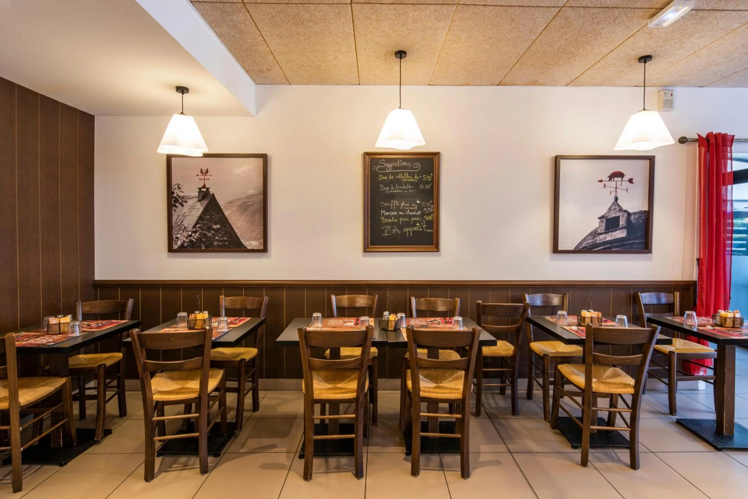 Restaurant/places to eat in ibis Styles Parc des Expositions de Villepinte