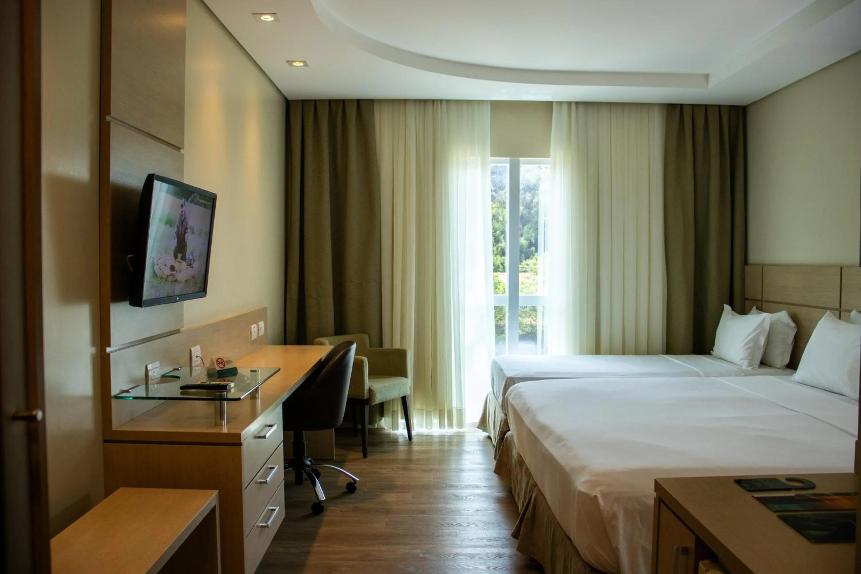 TV and multimedia, Bed in Kayrós Business Hotel