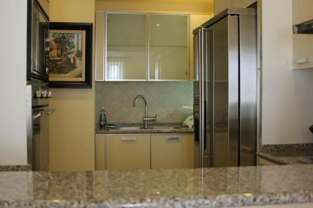 Kitchen or kitchenette in White Sands Beach Condos