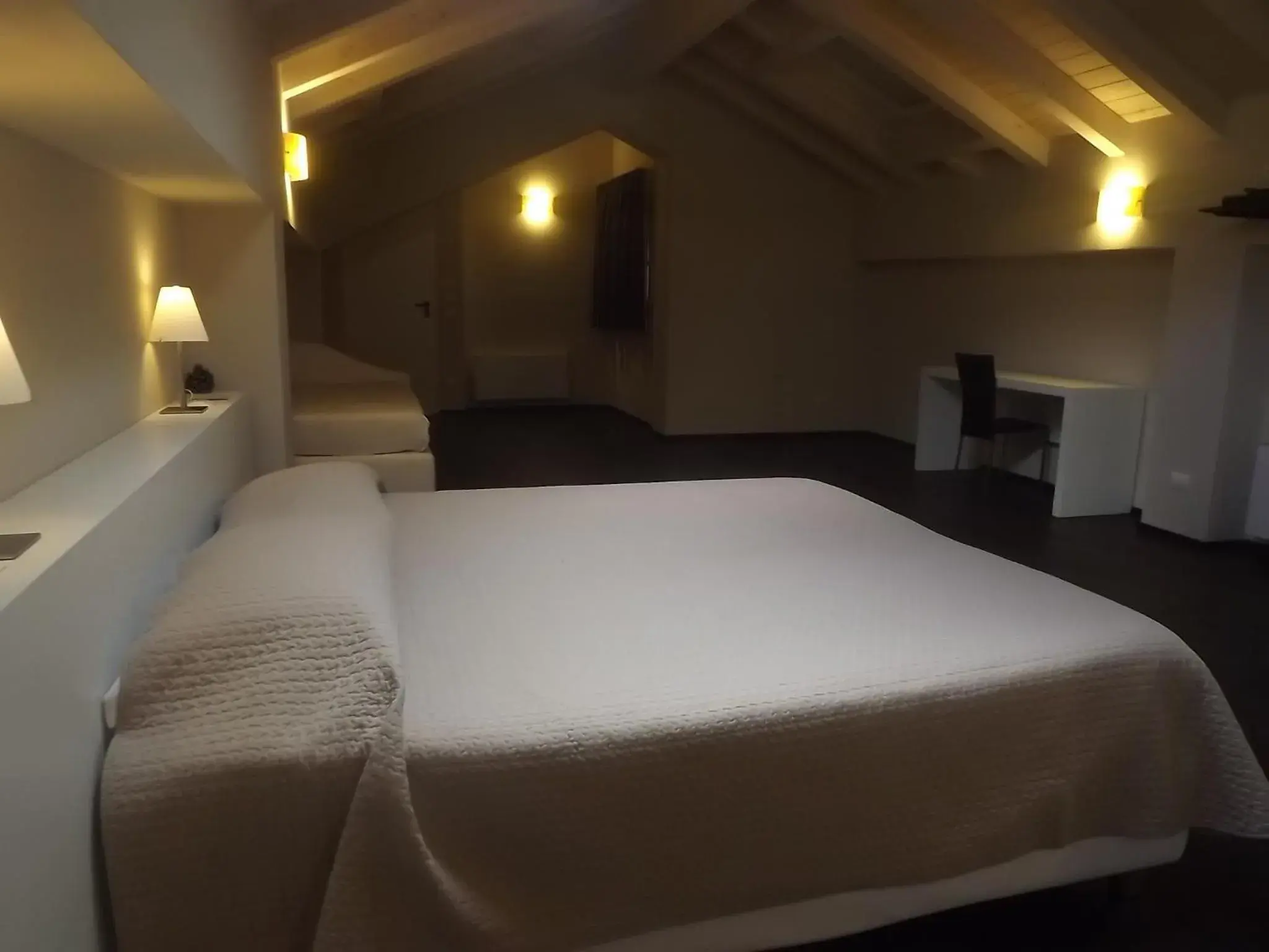 Triple Room in Hotel Bersè Triple Room in Hotel Bersè