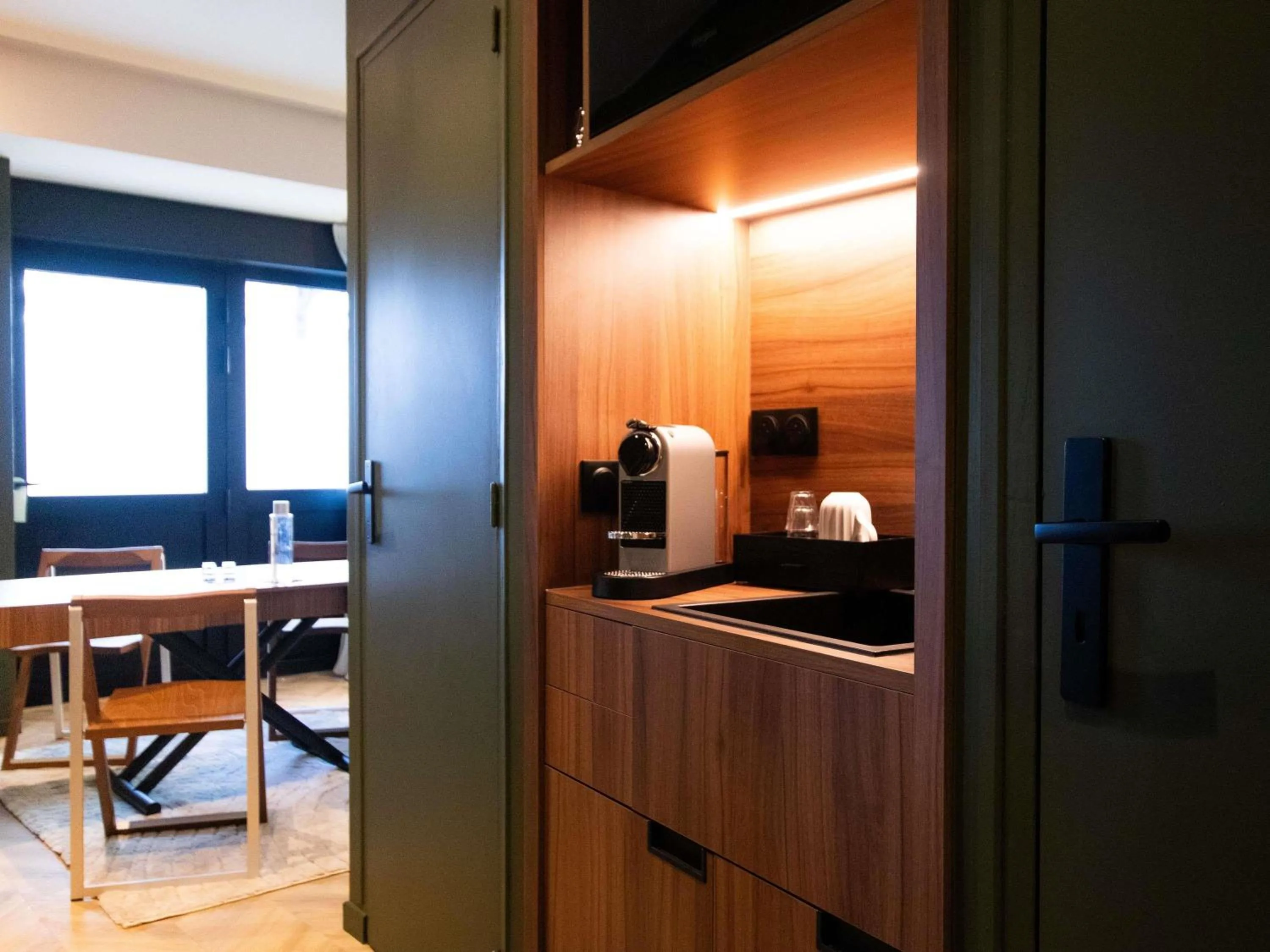 Bedroom in Mercure Paris Tour Eiffel Pont Mirabeau