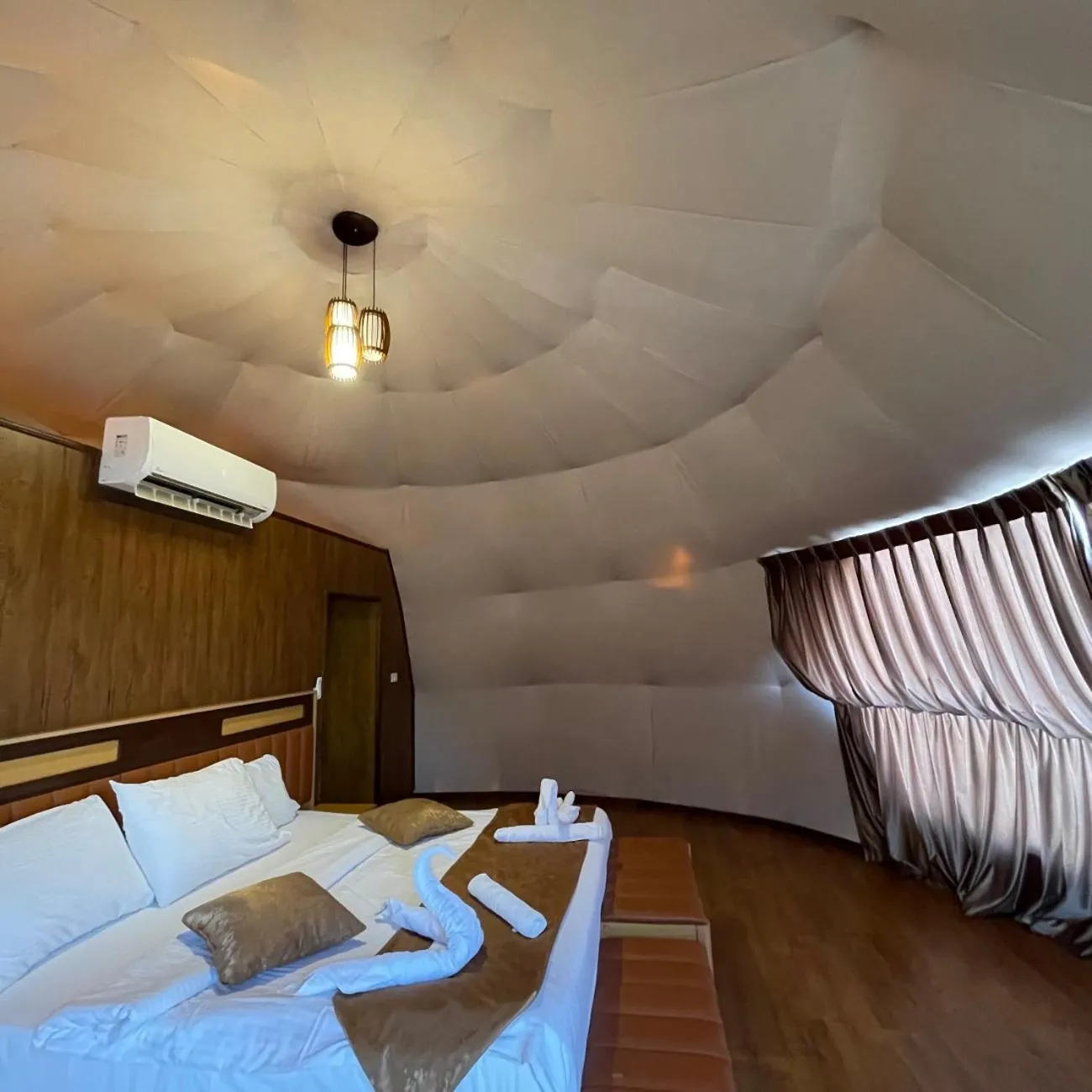 Photo of the whole room, Bed in Al Sultana Luxury Camp