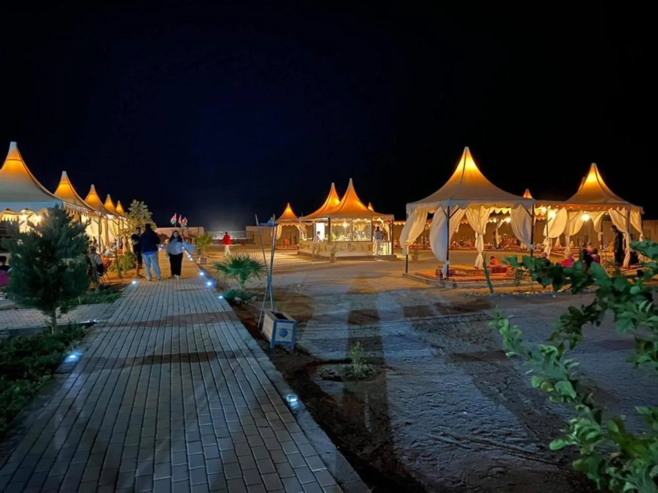 People in Al Sultana Luxury Camp