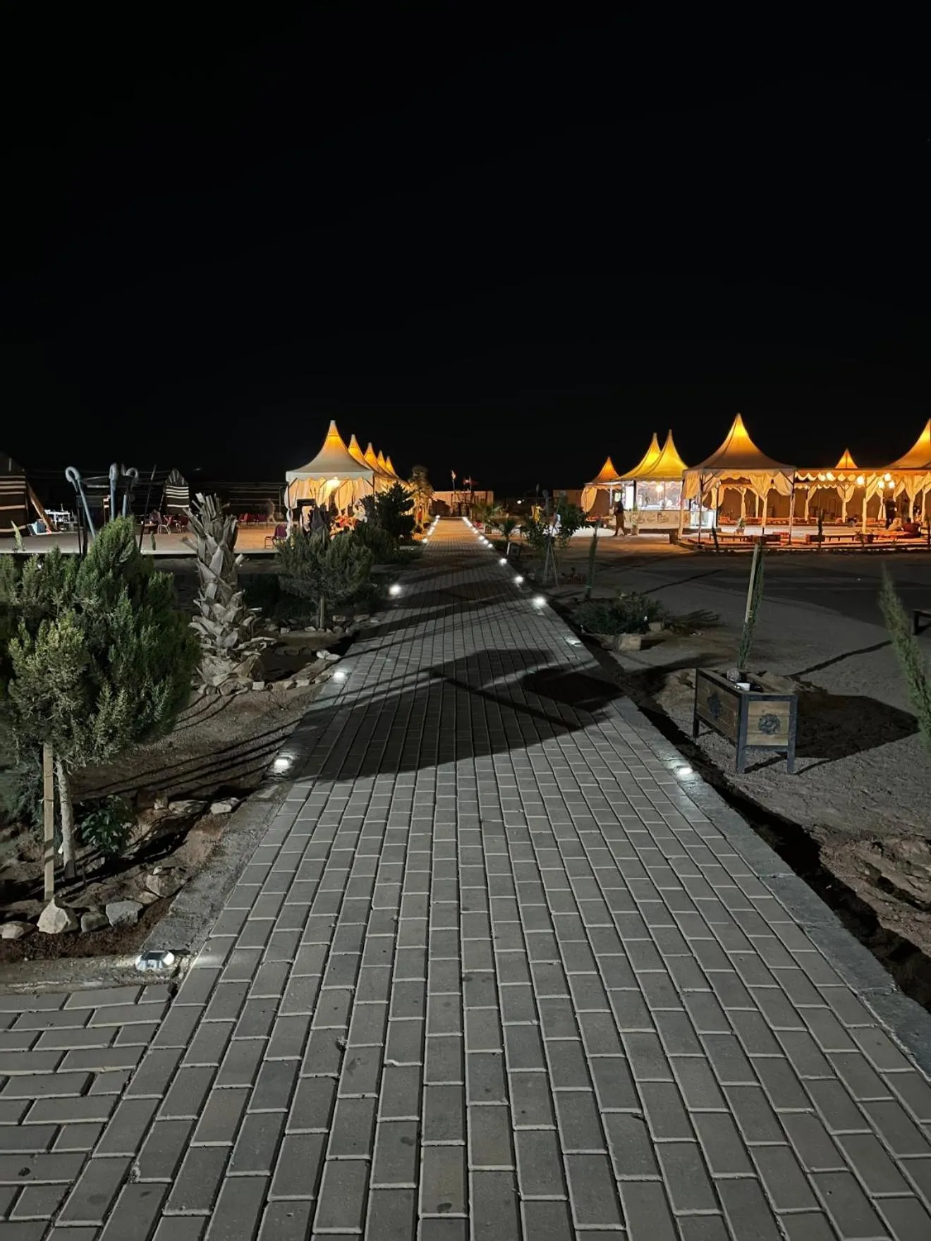 Guests in Al Sultana Luxury Camp