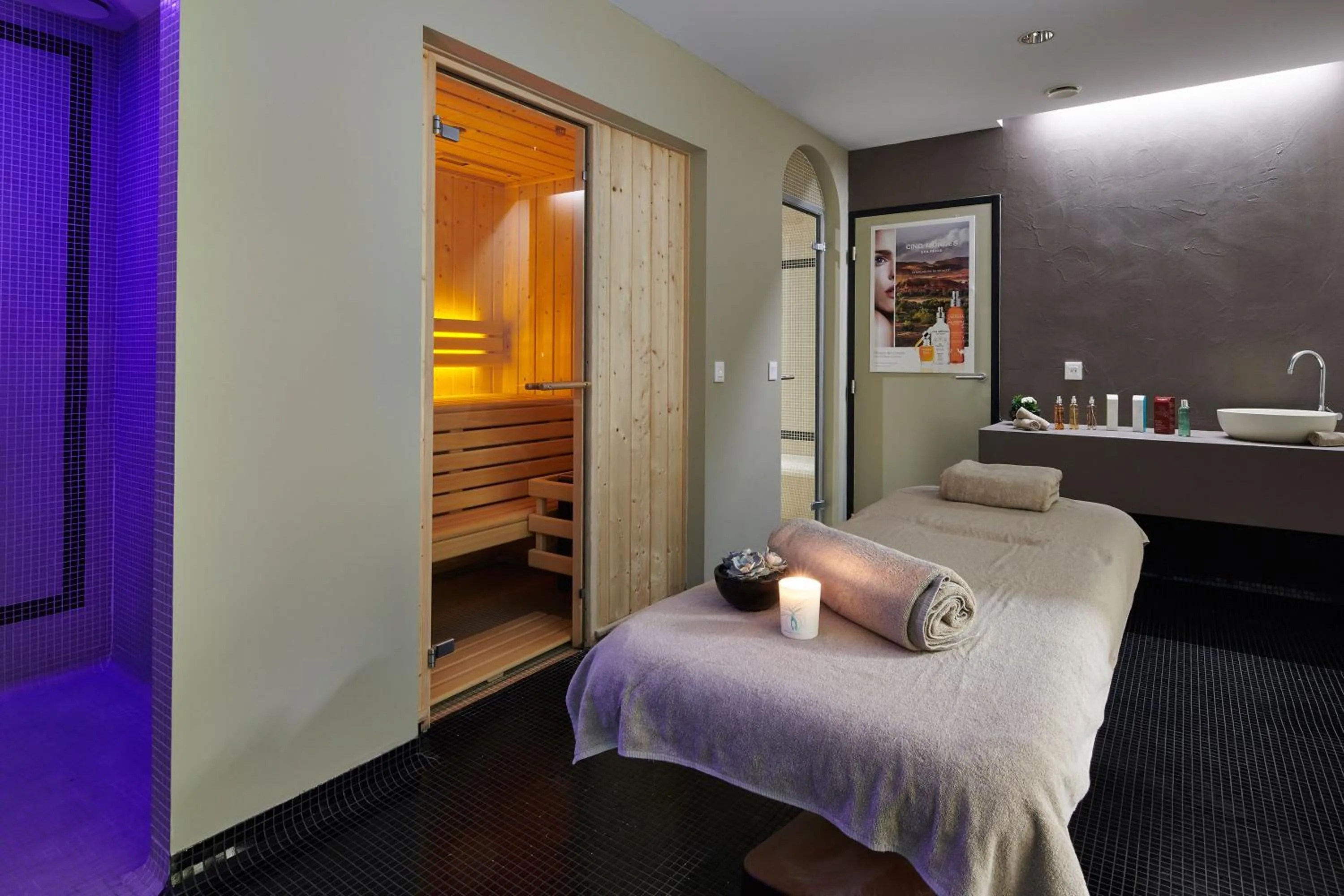Massage, Bed in Hotel & Spa Vacances Bleues Le Splendid