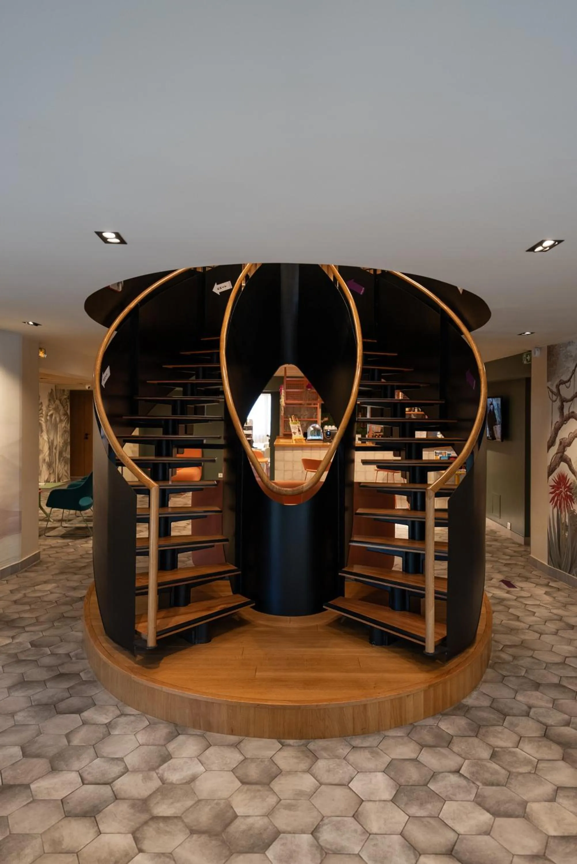 Lobby or reception in Mercure Perpignan Centre