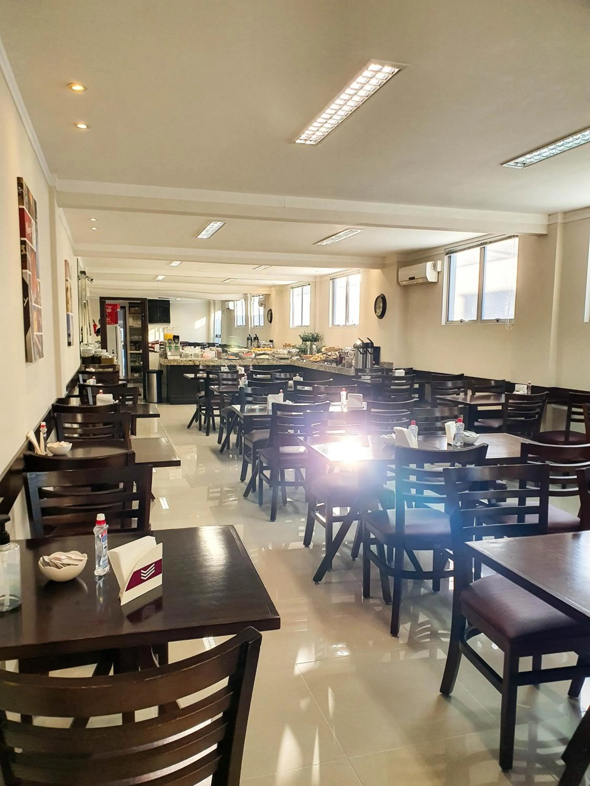 Restaurant/places to eat in Avenida Palace Hotel