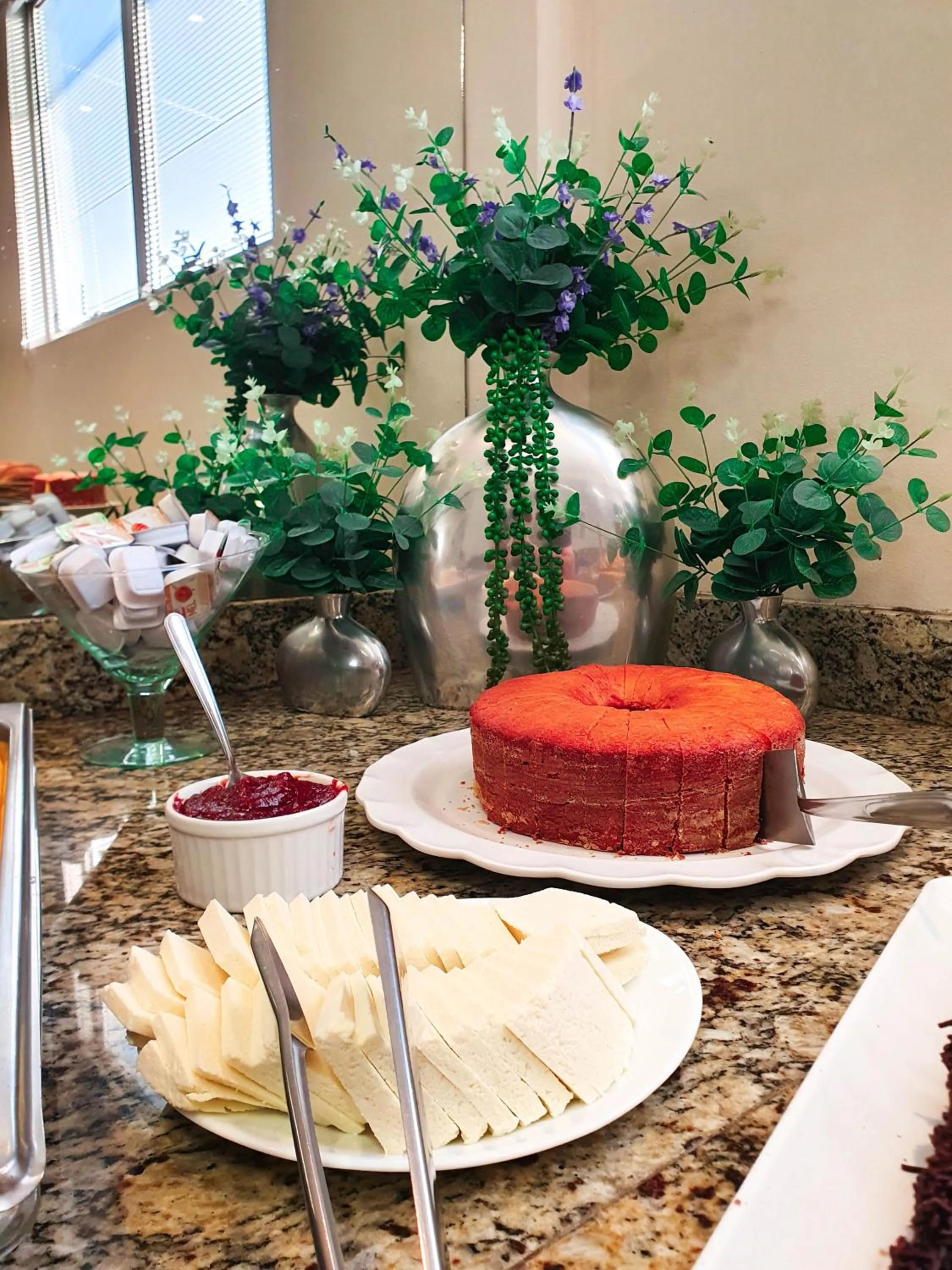 Food and drinks in Avenida Palace Hotel