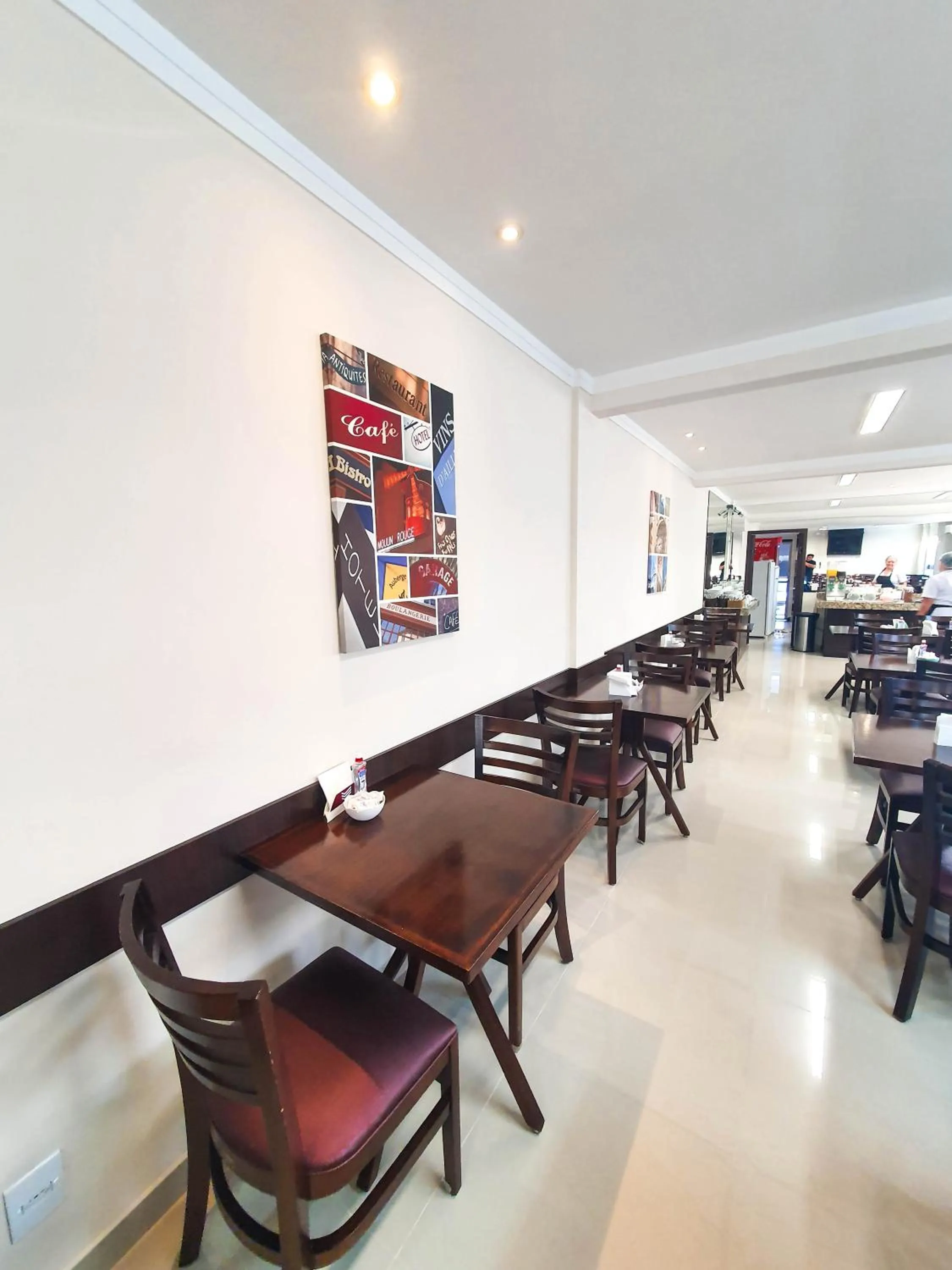 Restaurant/places to eat in Avenida Palace Hotel