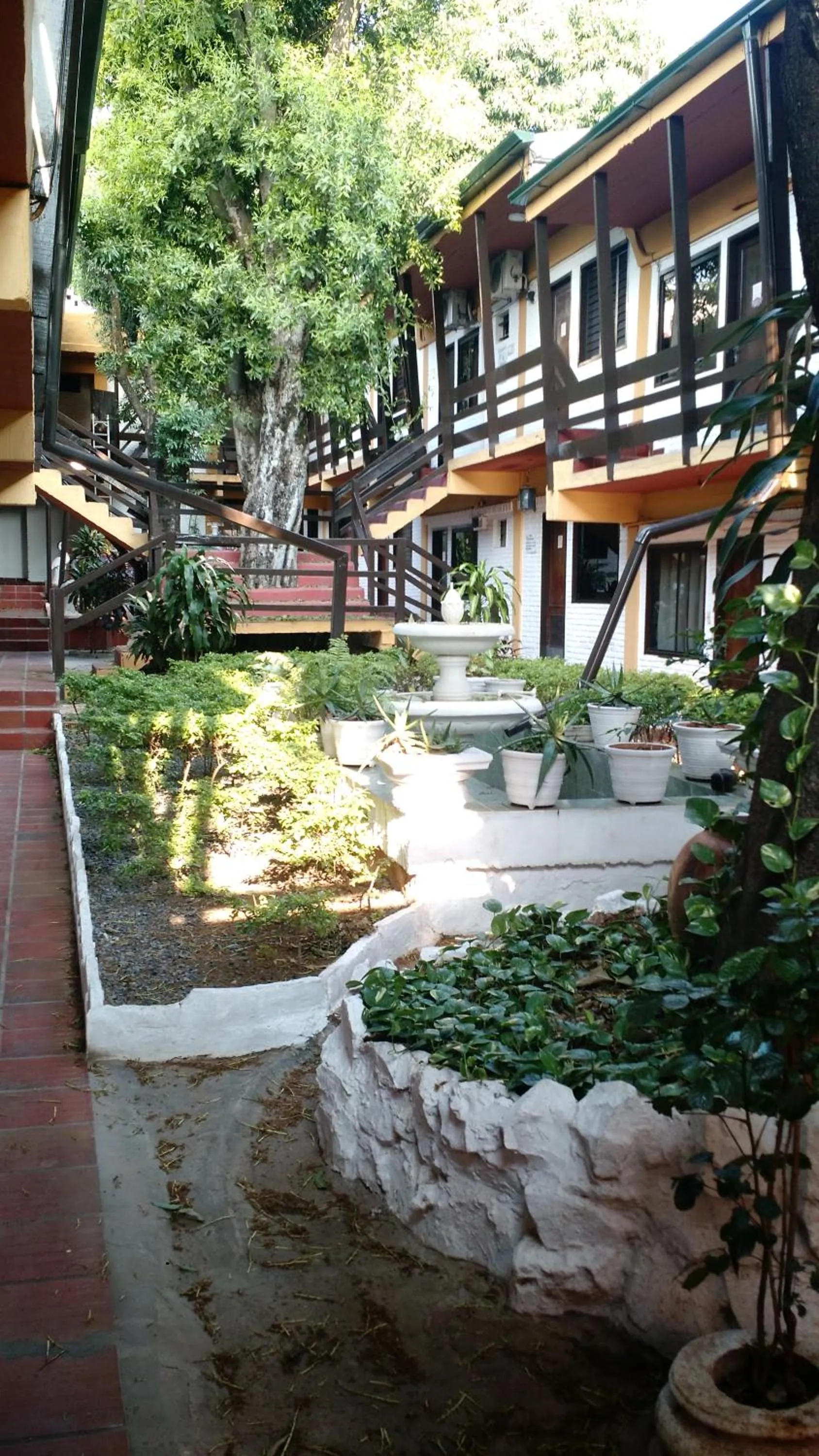 Facade/entrance in Residencia Leones de Castilla