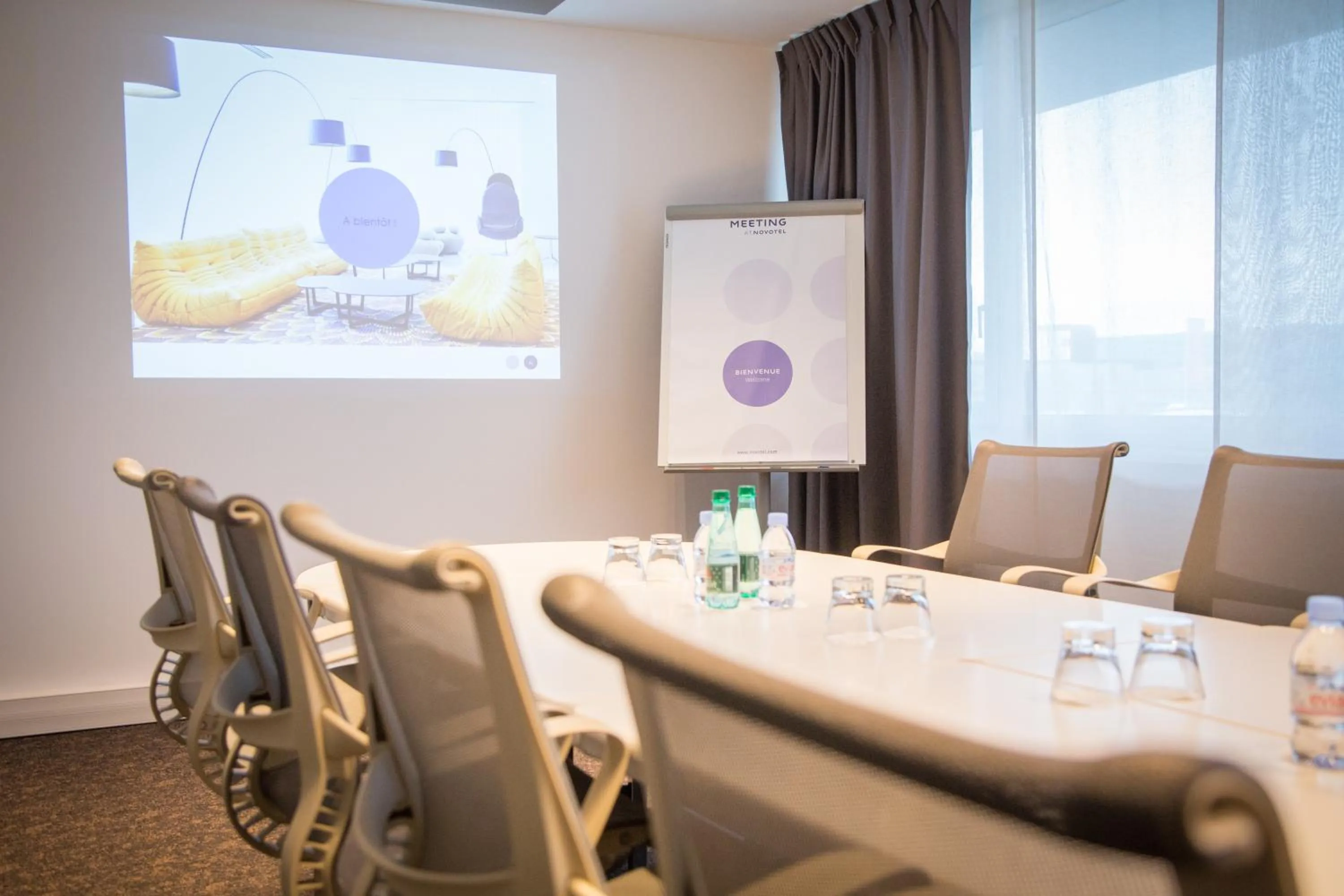 Meeting/conference room in Novotel Lille Aéroport