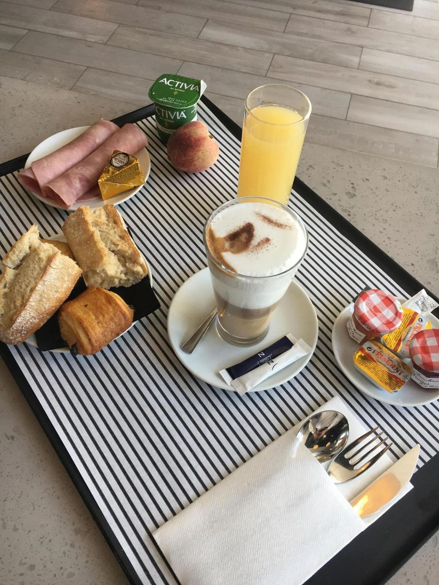 Breakfast in Novotel Lille Aéroport