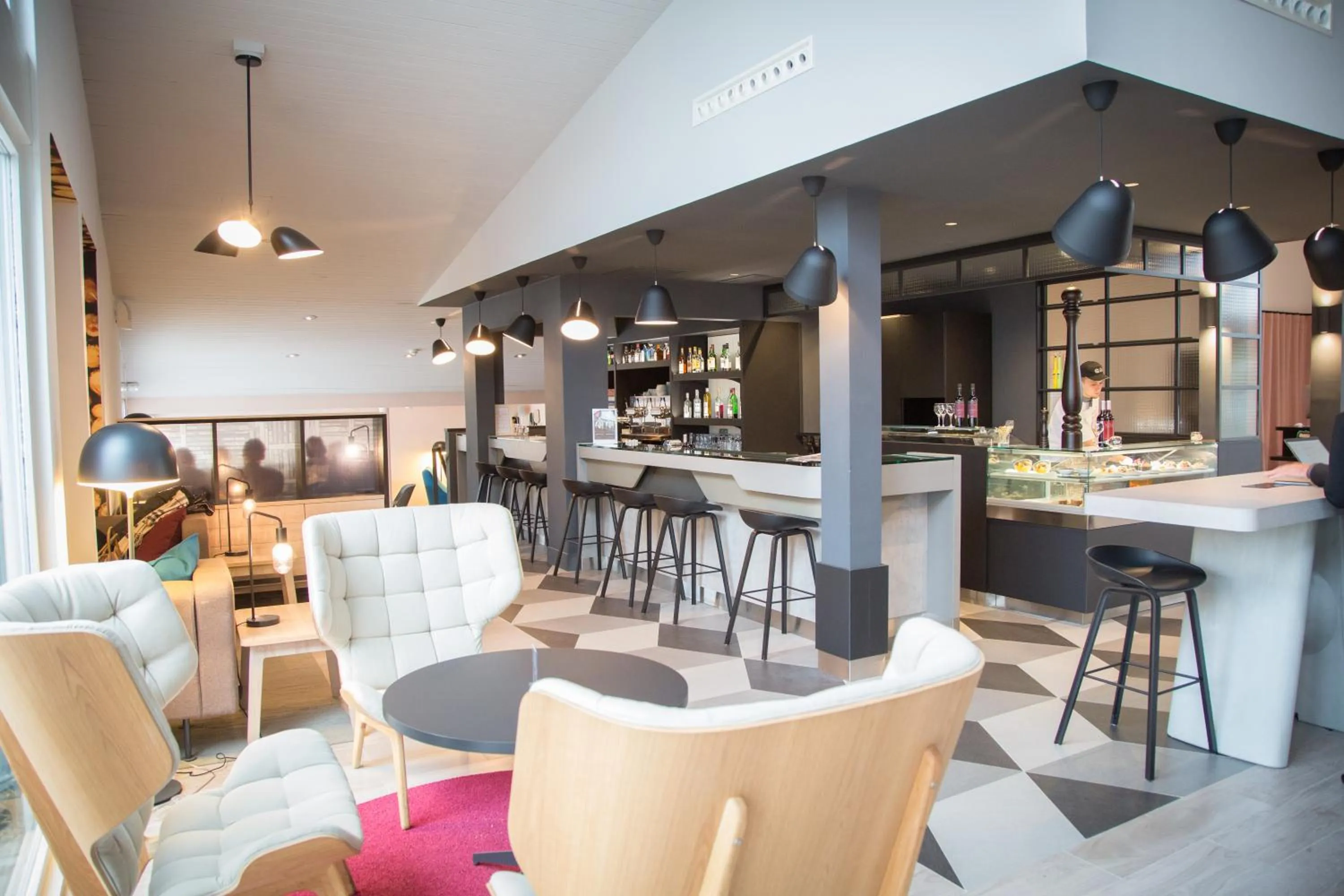 Lounge or bar in Novotel Lille Aéroport