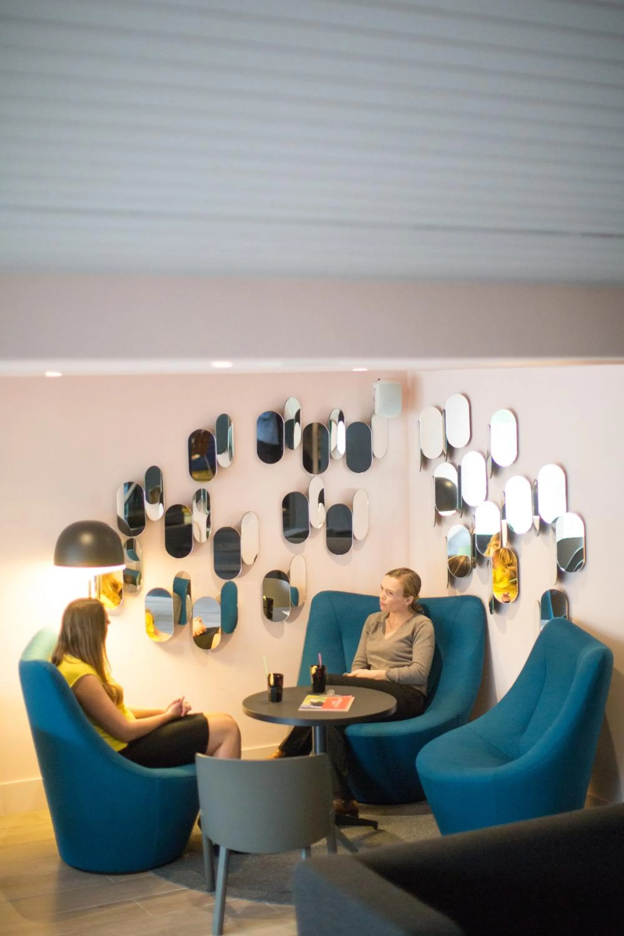 Lounge or bar in Novotel Lille Aéroport