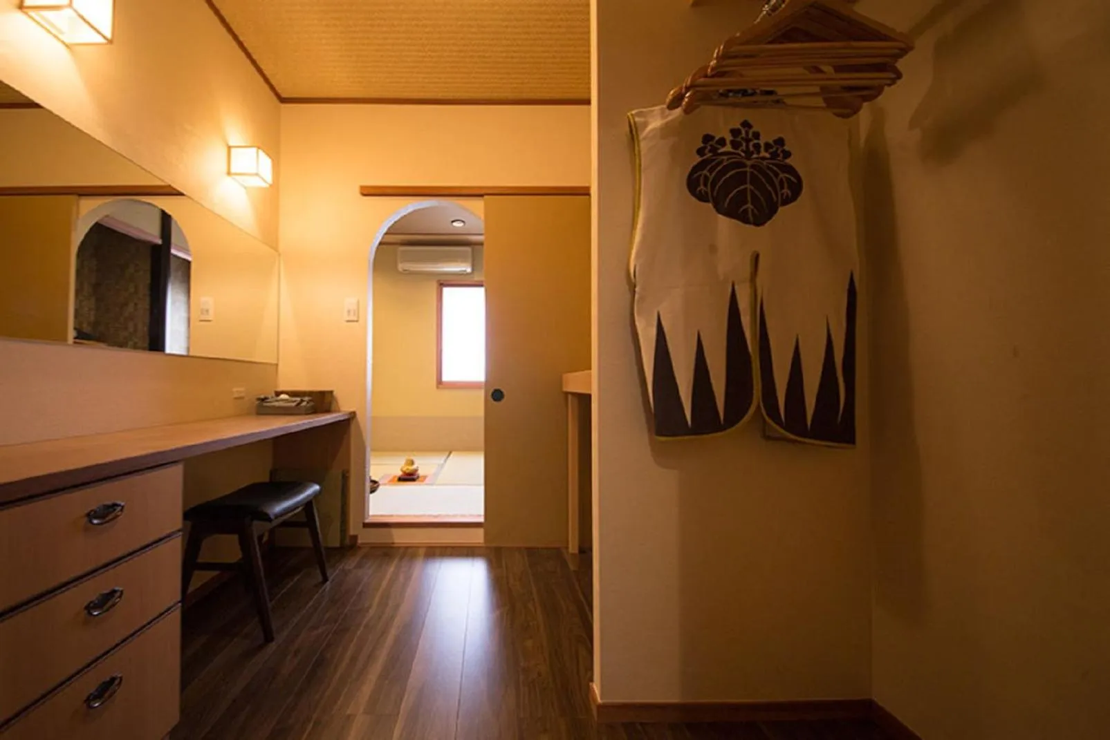 hair dresser in Show Wa No Yado Tsuchiya