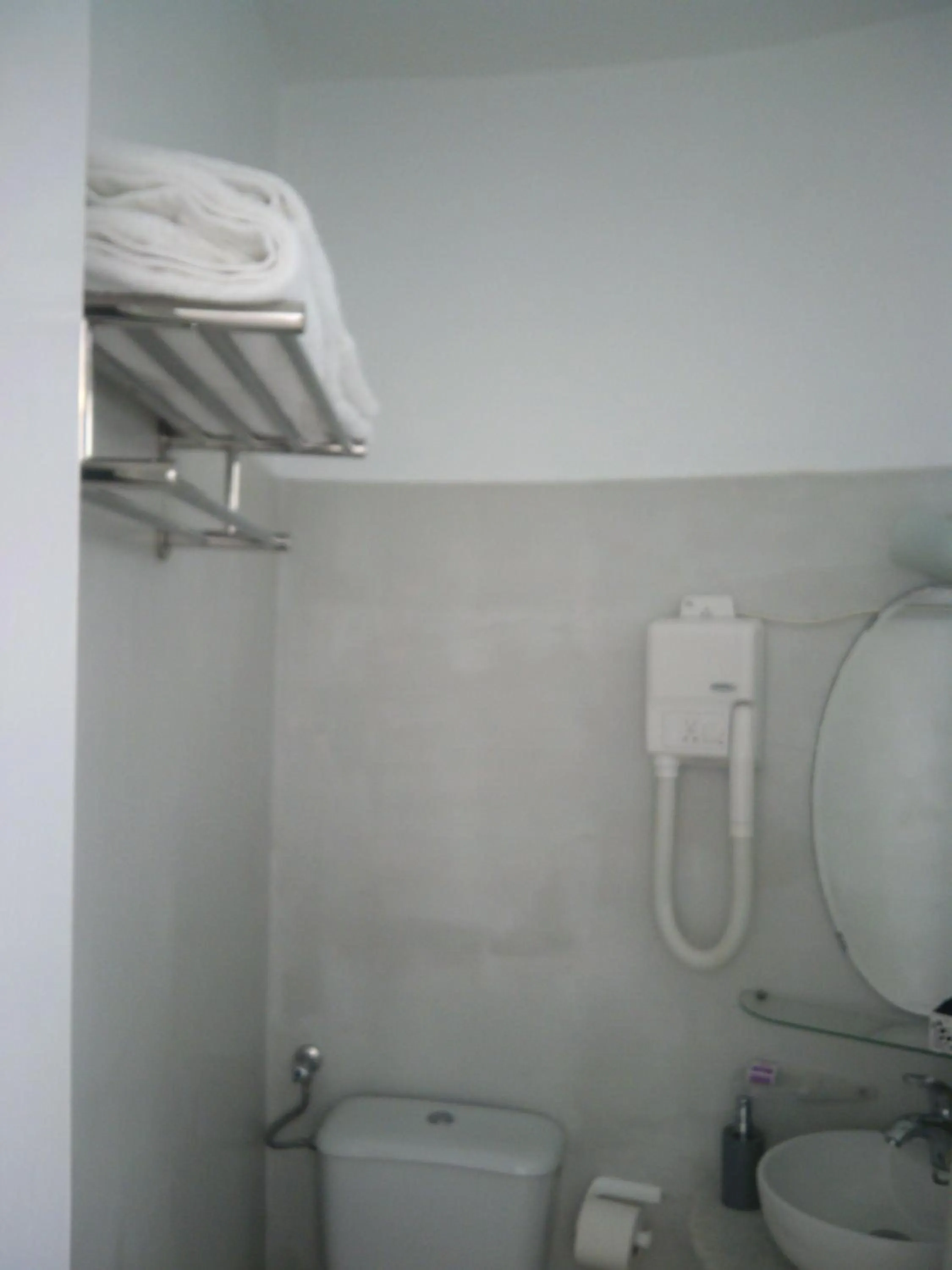 Shower in Paradiso Boutique