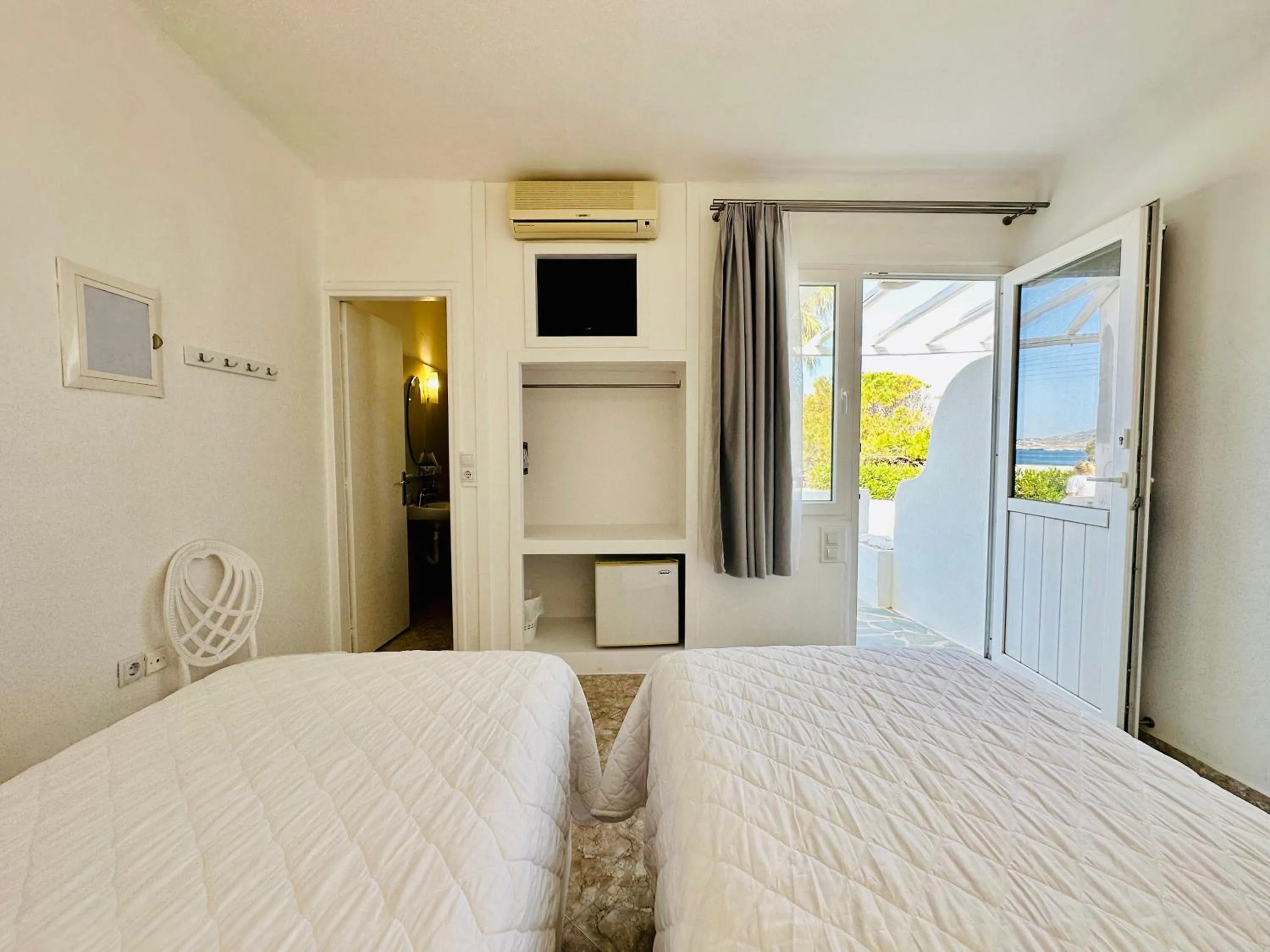 Bedroom, Bed in Paradiso Boutique