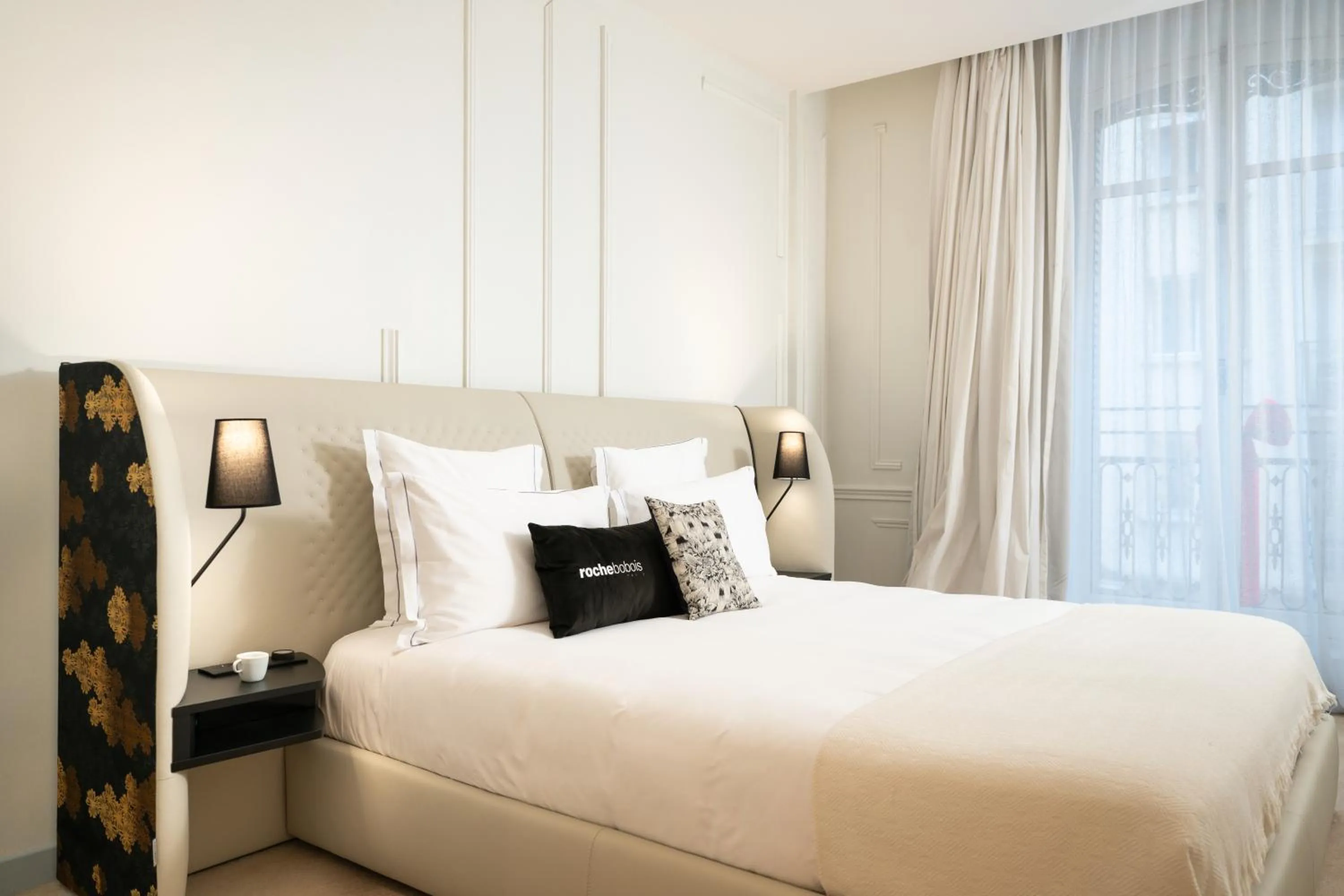 Bedroom, Bed in La Maison Champs Elysées