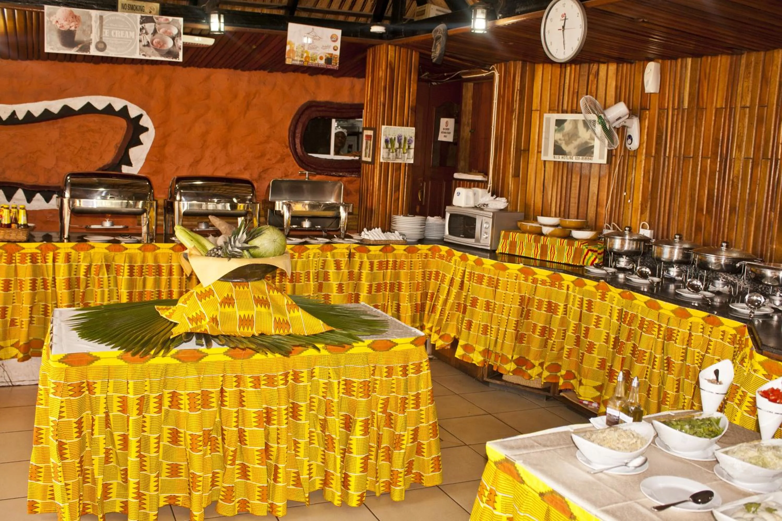 Restaurant/places to eat in Paloma Hotel Ring Road