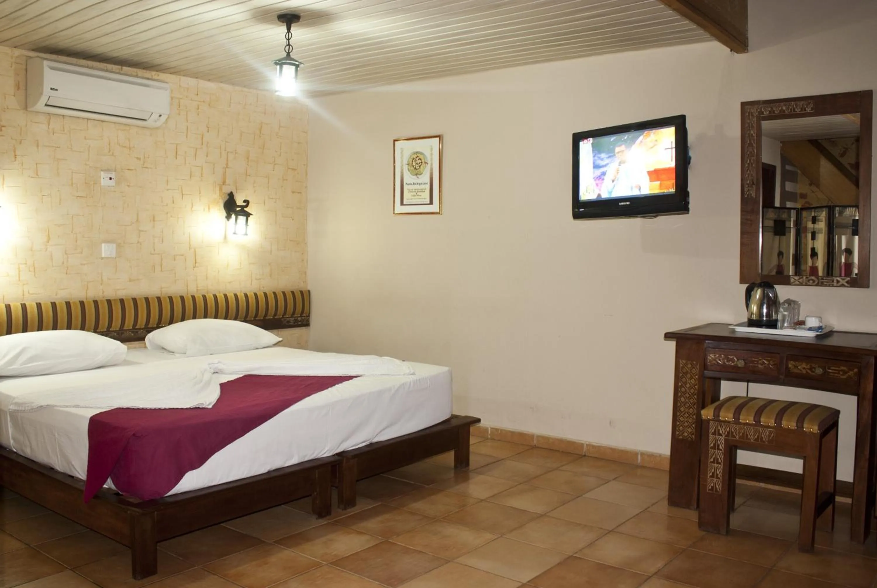 Bedroom, Bed in Paloma Hotel Ring Road