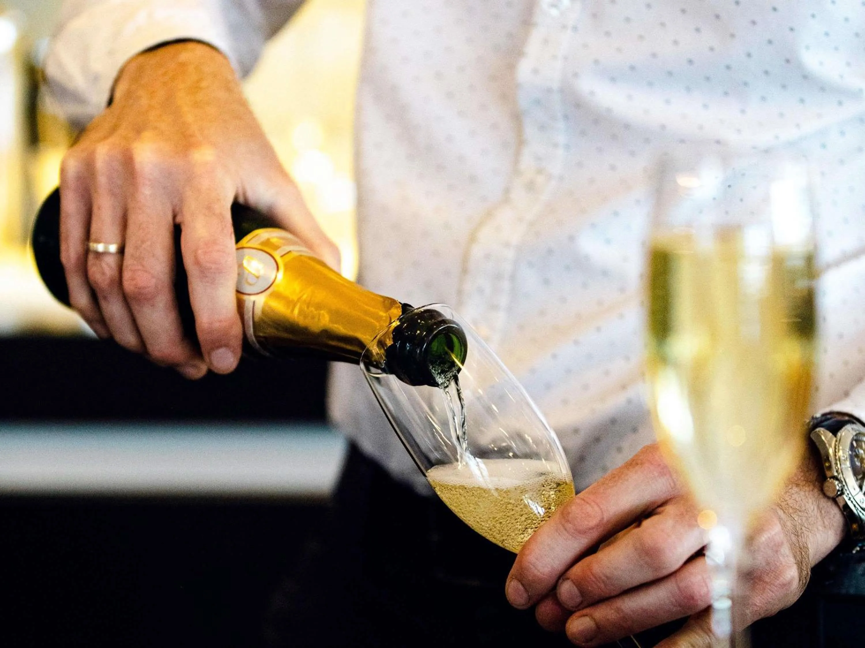 Lounge or bar in Mercure Cabourg Hôtel & Spa