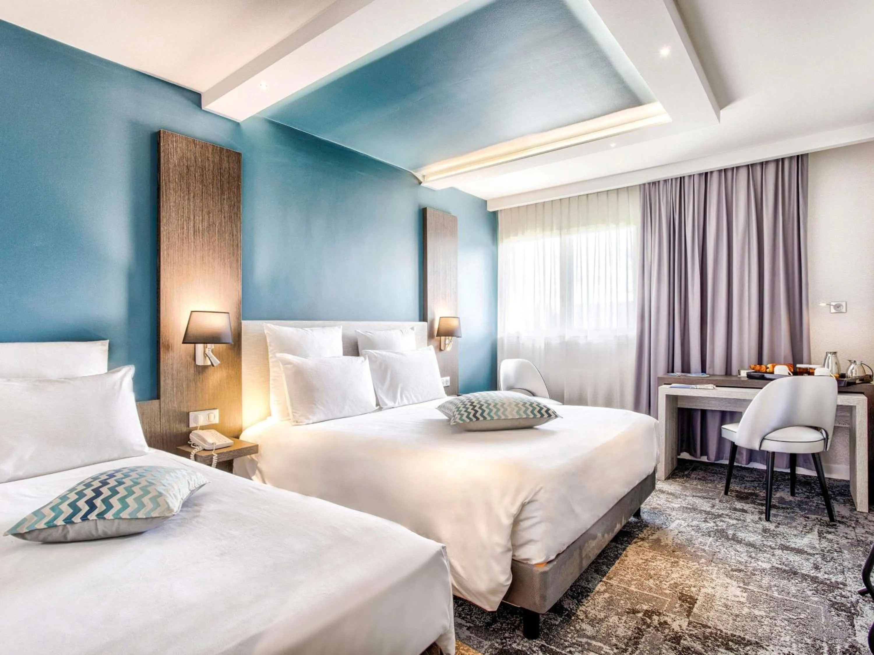 Property building, Bed in Mercure Cabourg Hôtel & Spa