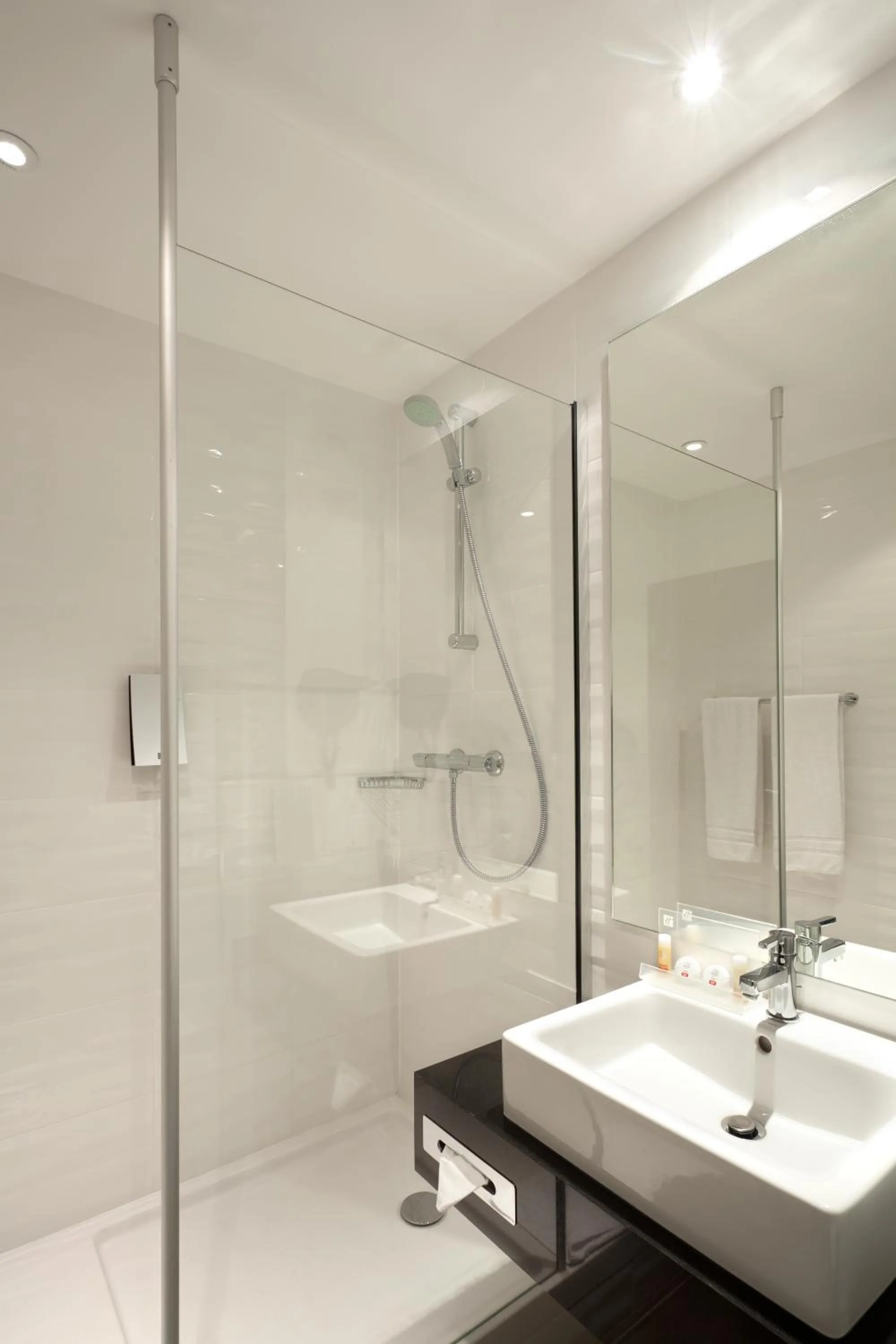 Shower in Holiday Inn Lille Ouest Englos by IHG