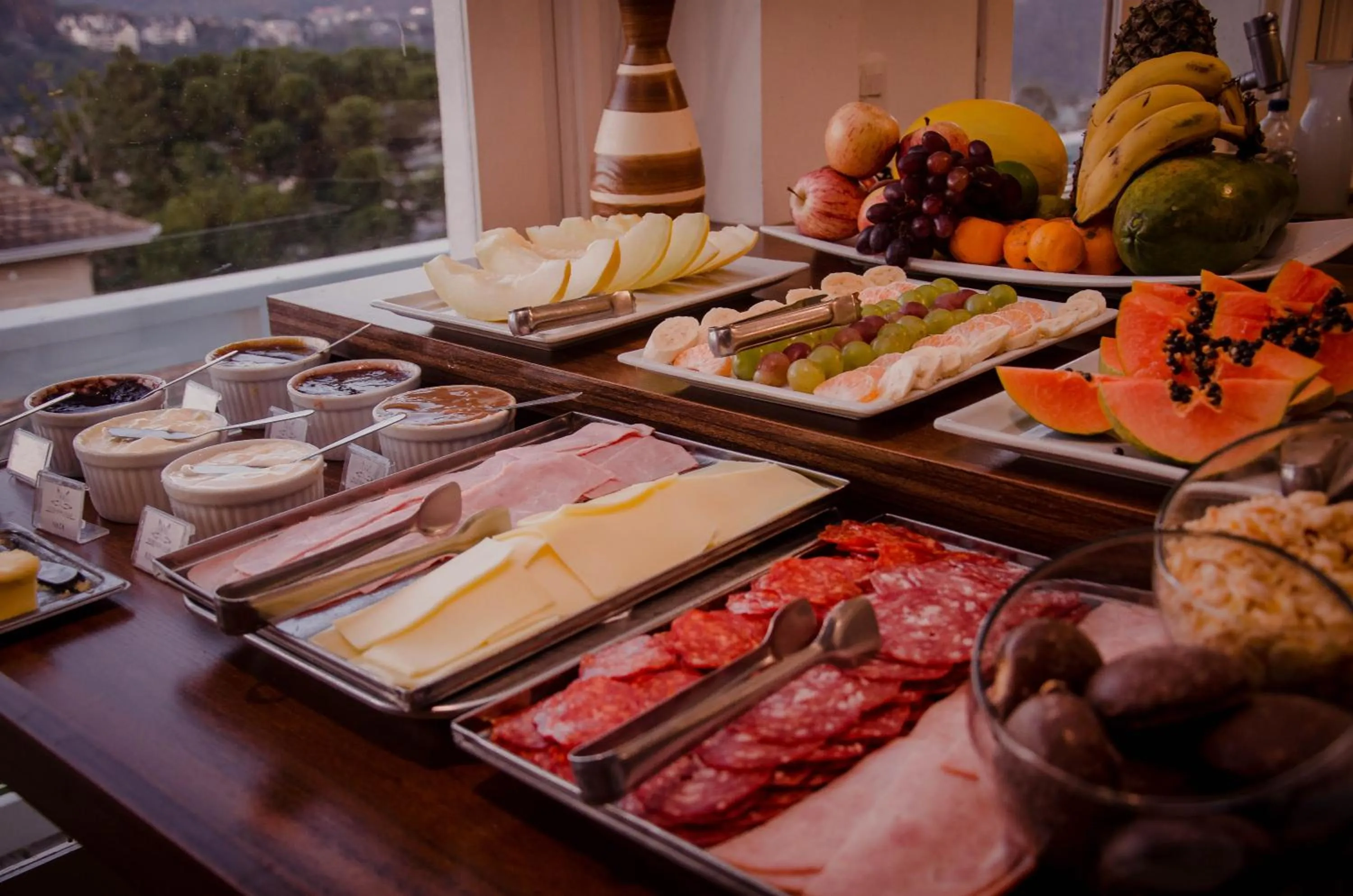 Buffet breakfast in Pousada Lanai Gramado