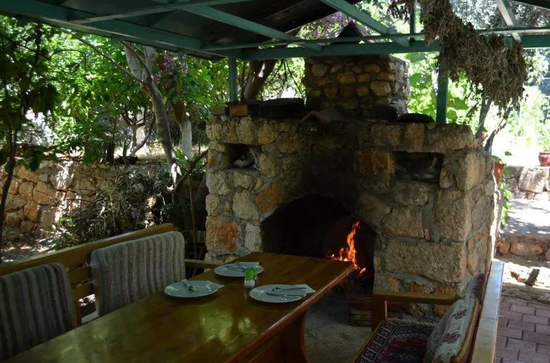 Restaurant/places to eat in Likya Pansiyon