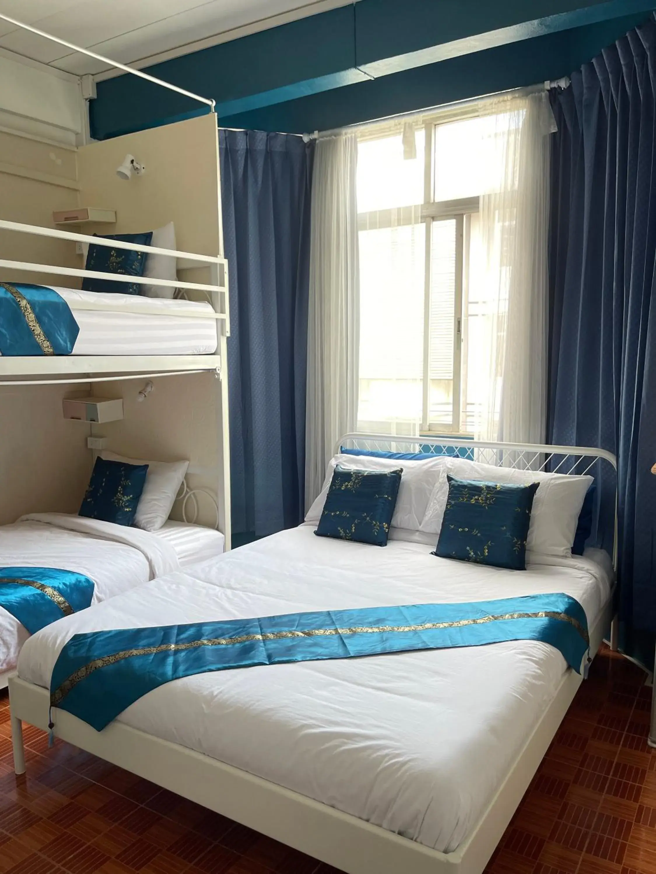 Superior Double or Twin Room in Acozyposhtel Superior Double or Twin Room in Acozyposhtel