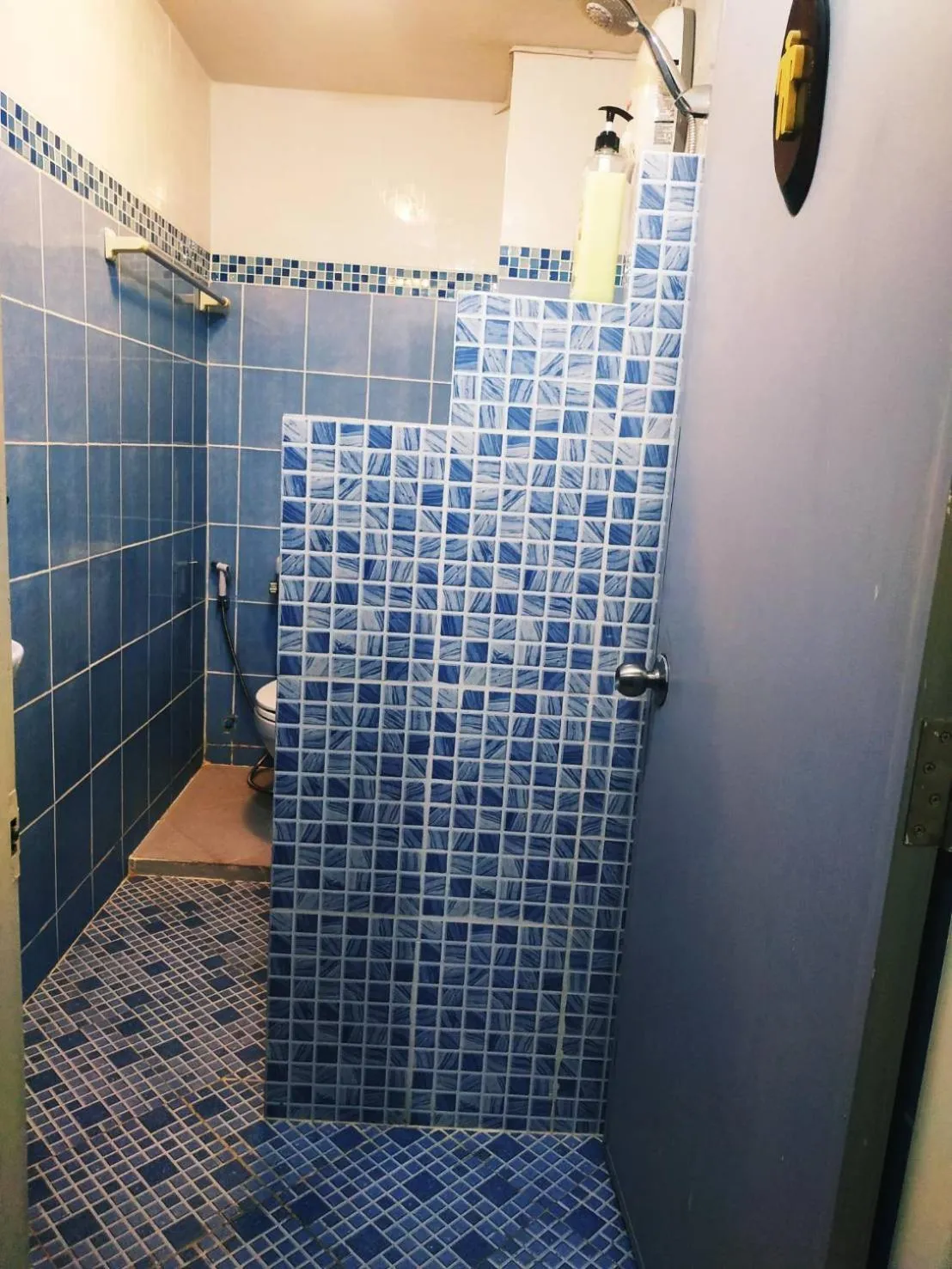 Bathroom in Acozyposhtel