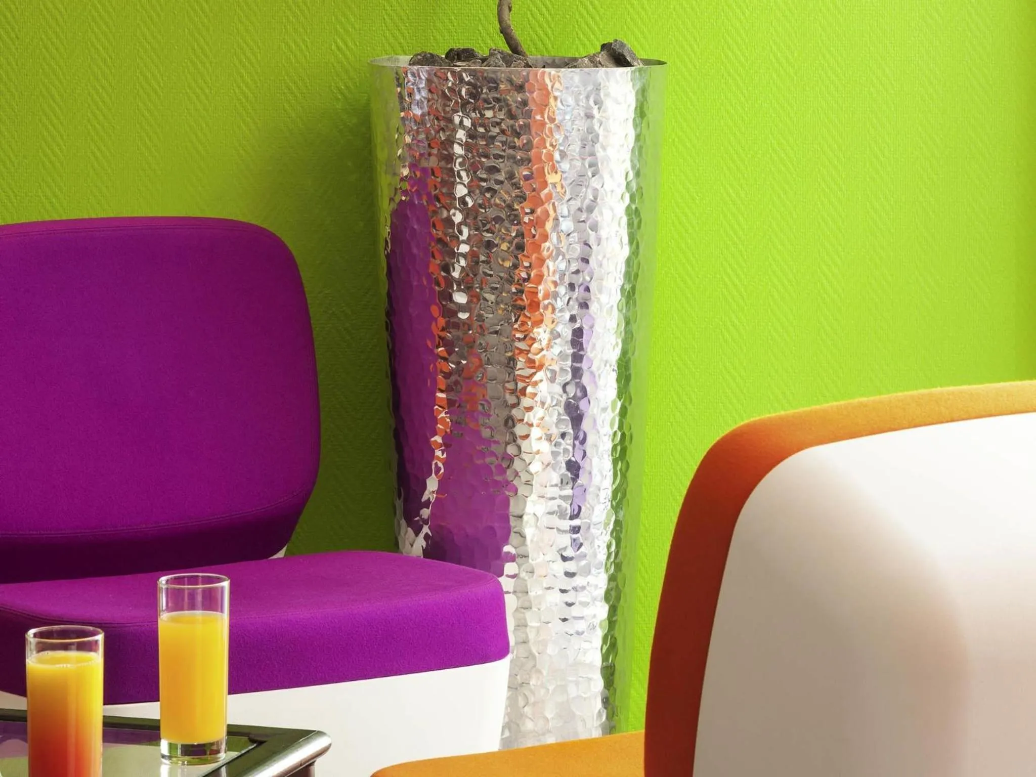 Lounge or bar in ibis Styles Besançon