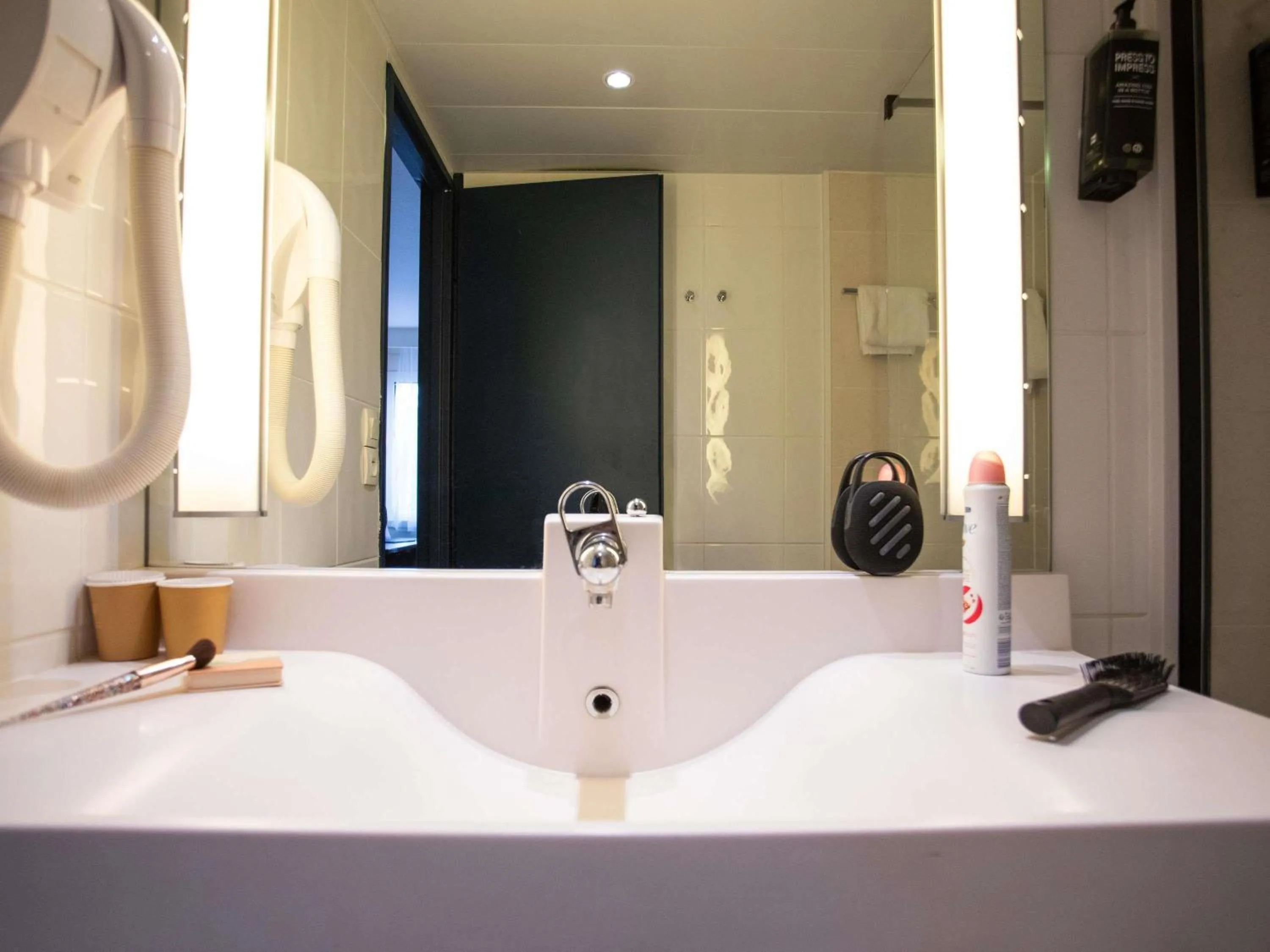 Bedroom in ibis Styles Besançon