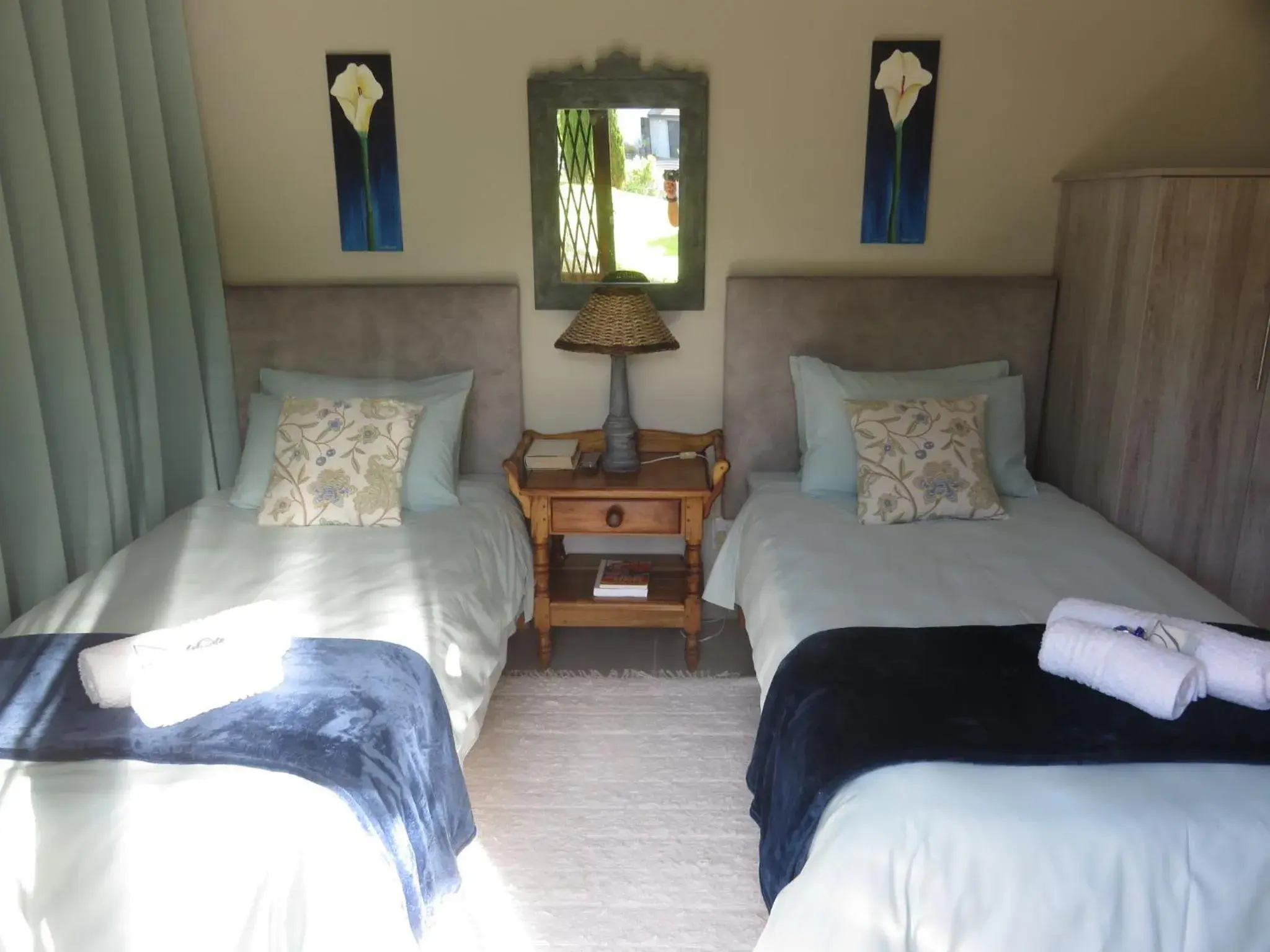 Deluxe Twin Room in Cul de Sac - Accommodation Deluxe Twin Room in Cul de Sac - Accommodation