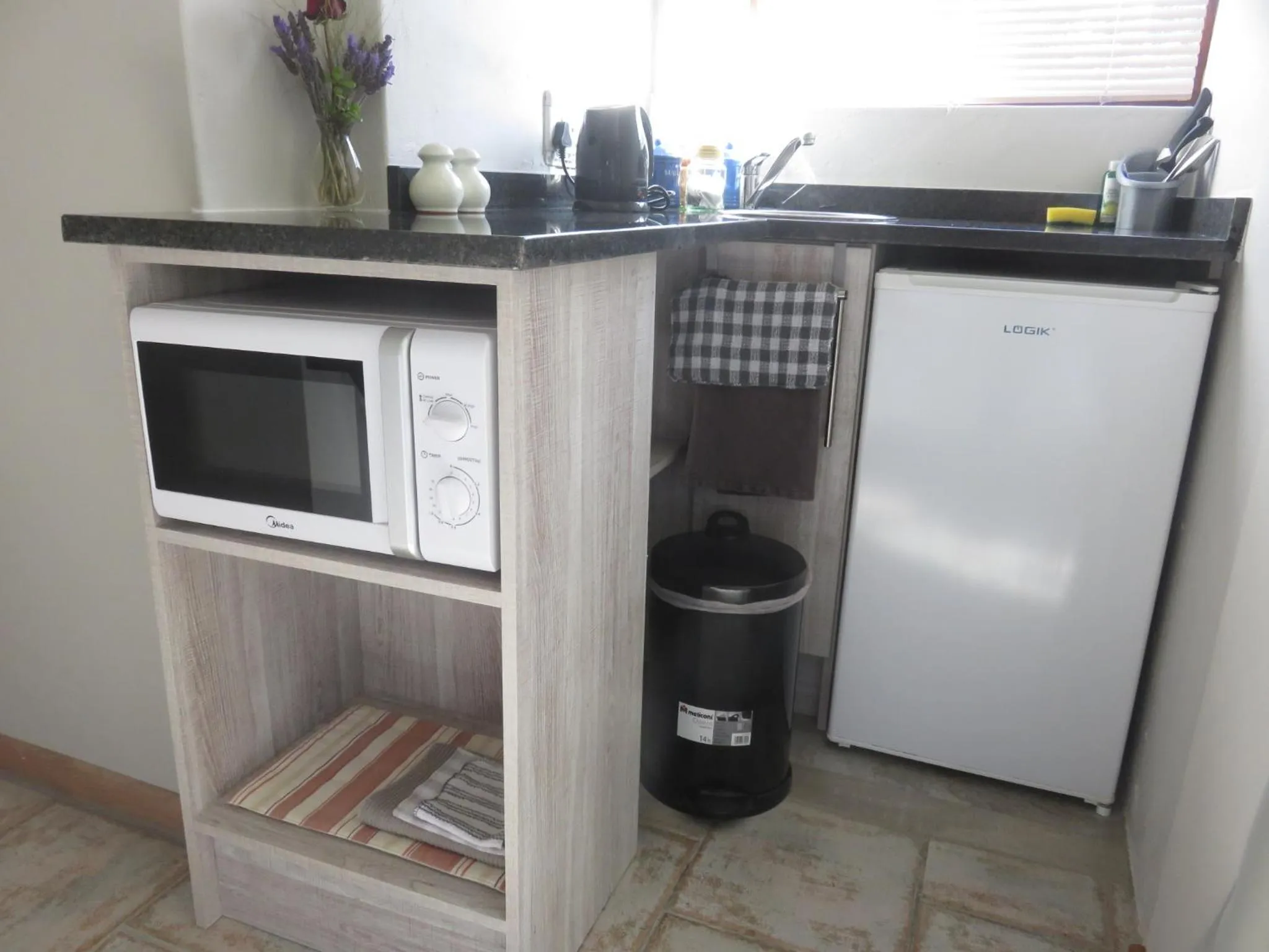 Cul de Sac - Accommodation