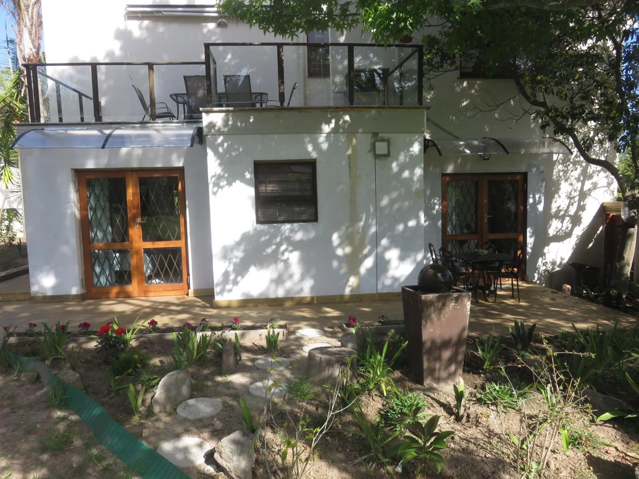 Cul de Sac - Accommodation