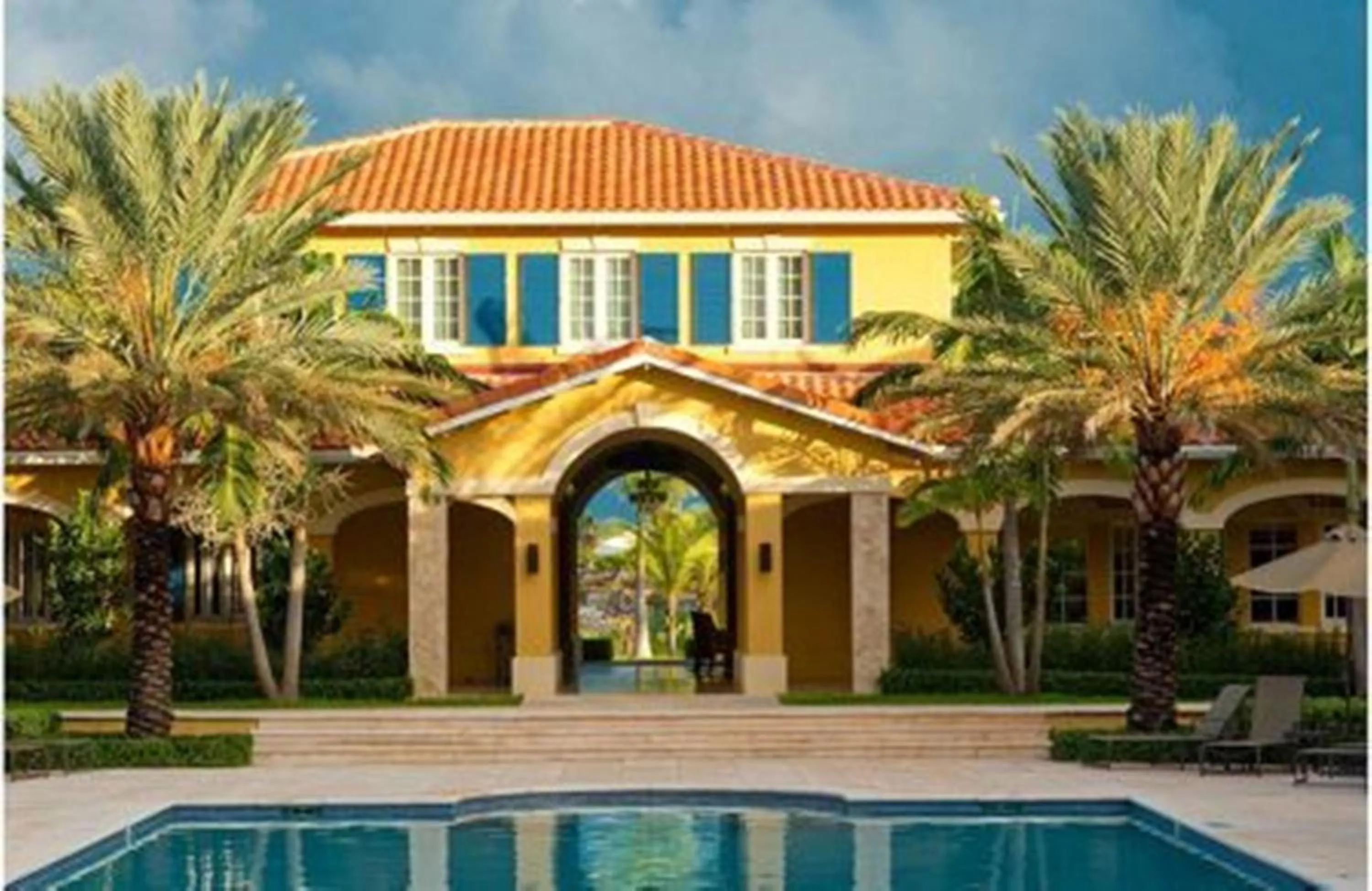 Property building in The Tuscany on Grace Bay